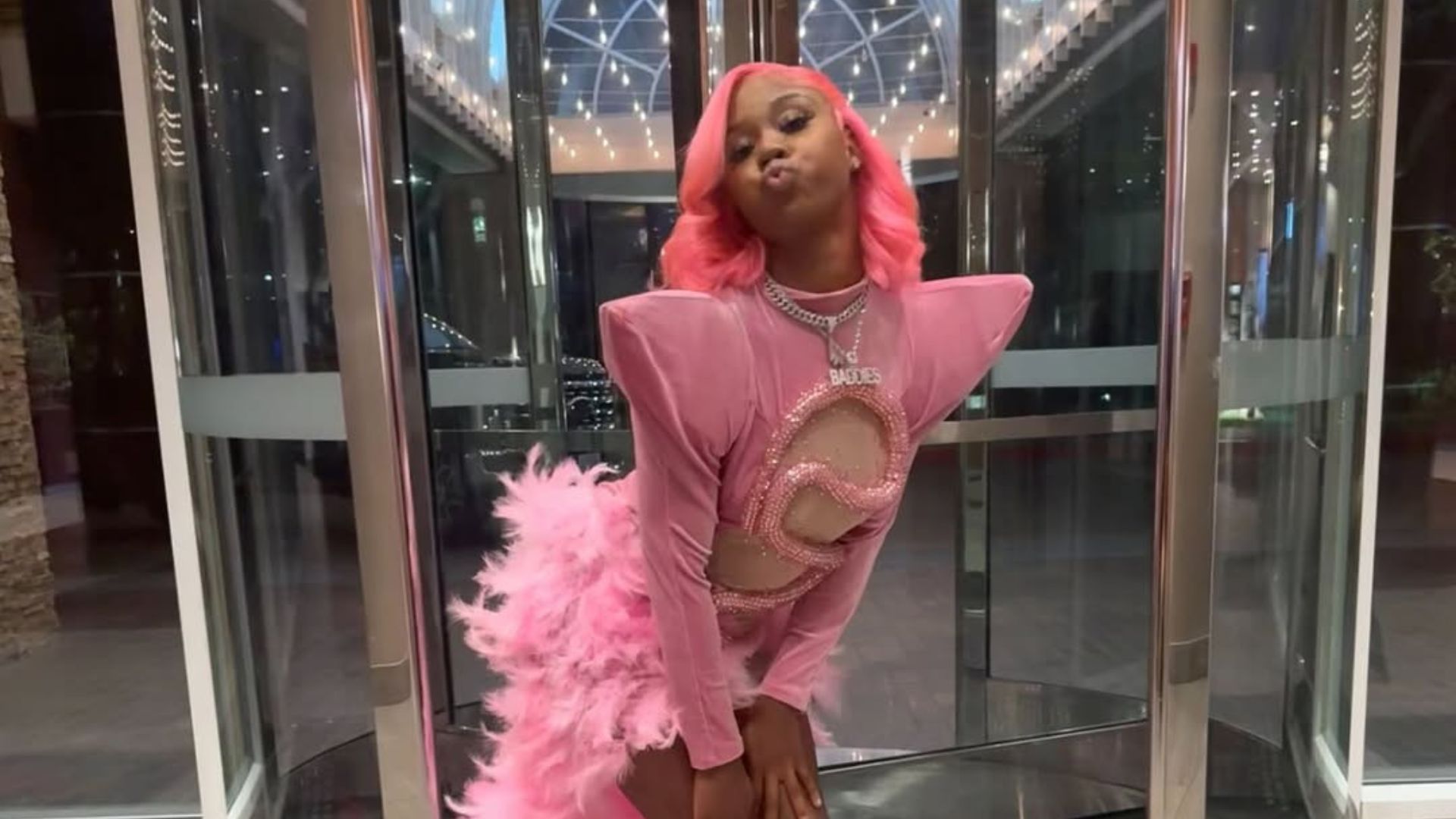 Summer slams Jazmin Re'Nae on Instagram