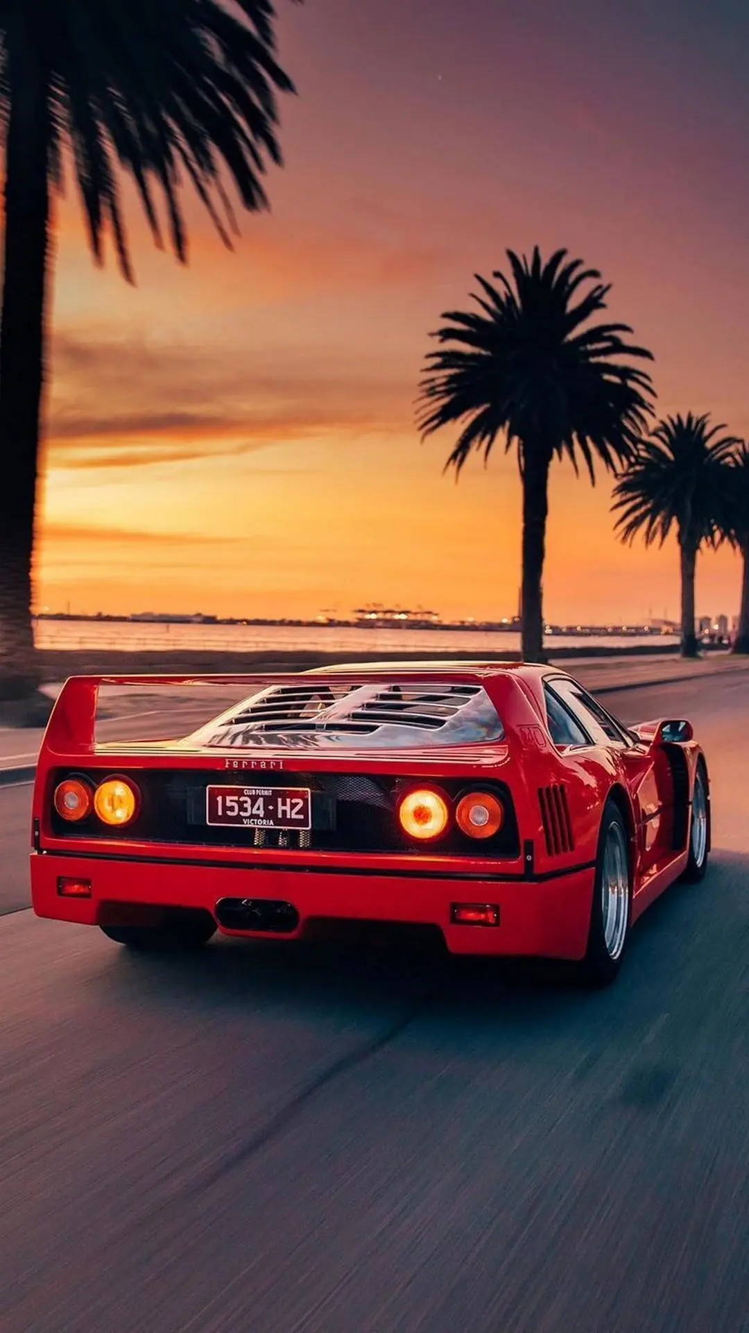 Download Ferrari F40 wallpaper android