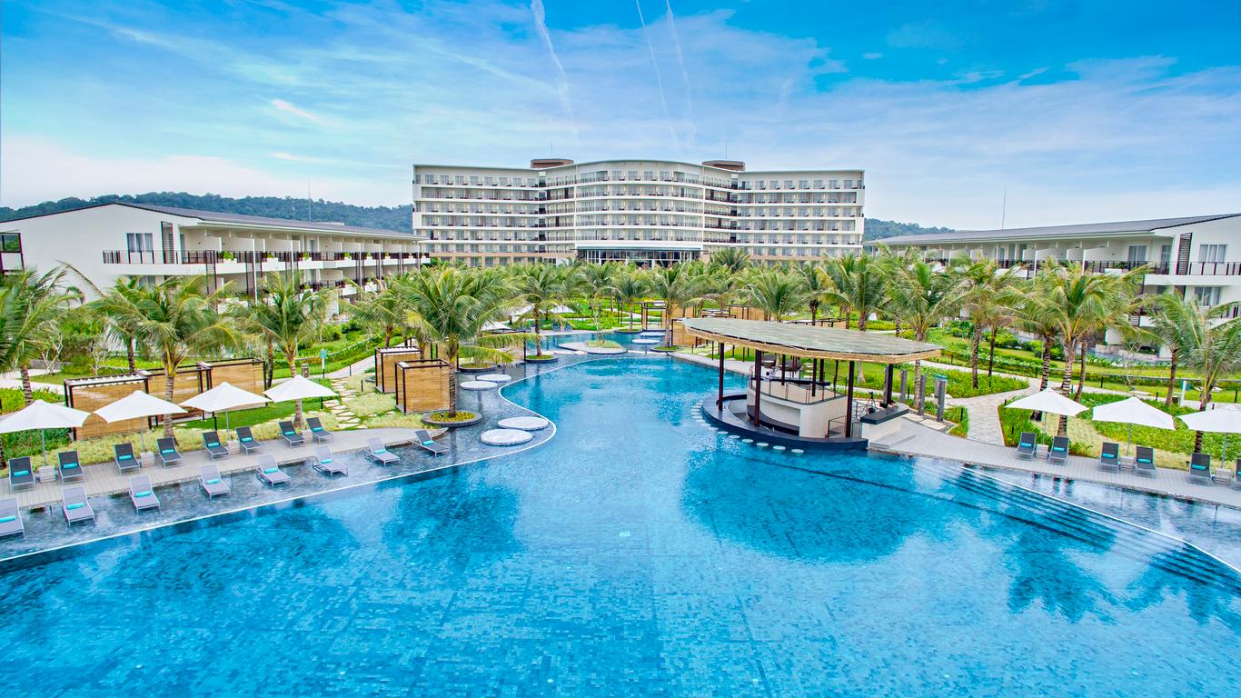 Sol by Melia Phu Quoc from ₪203. Phu