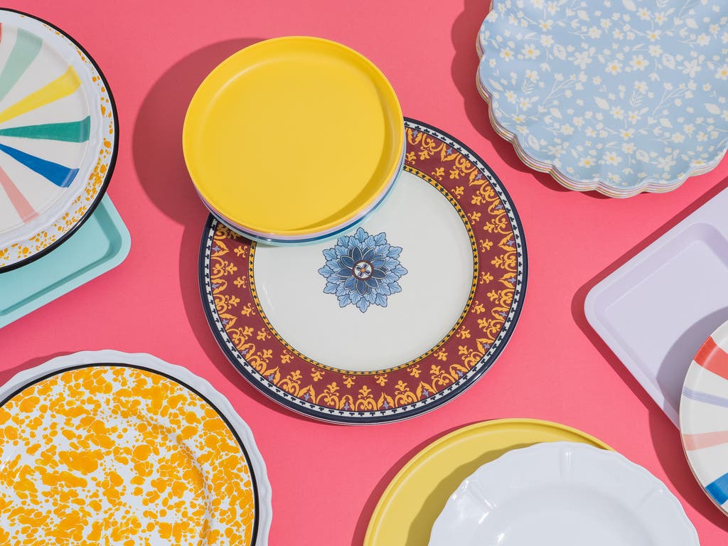 The 8 Best Outdoor Dinnerware Sets