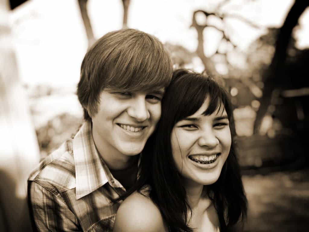 Awkward 90s Couple Photo: 6 Nostalgic