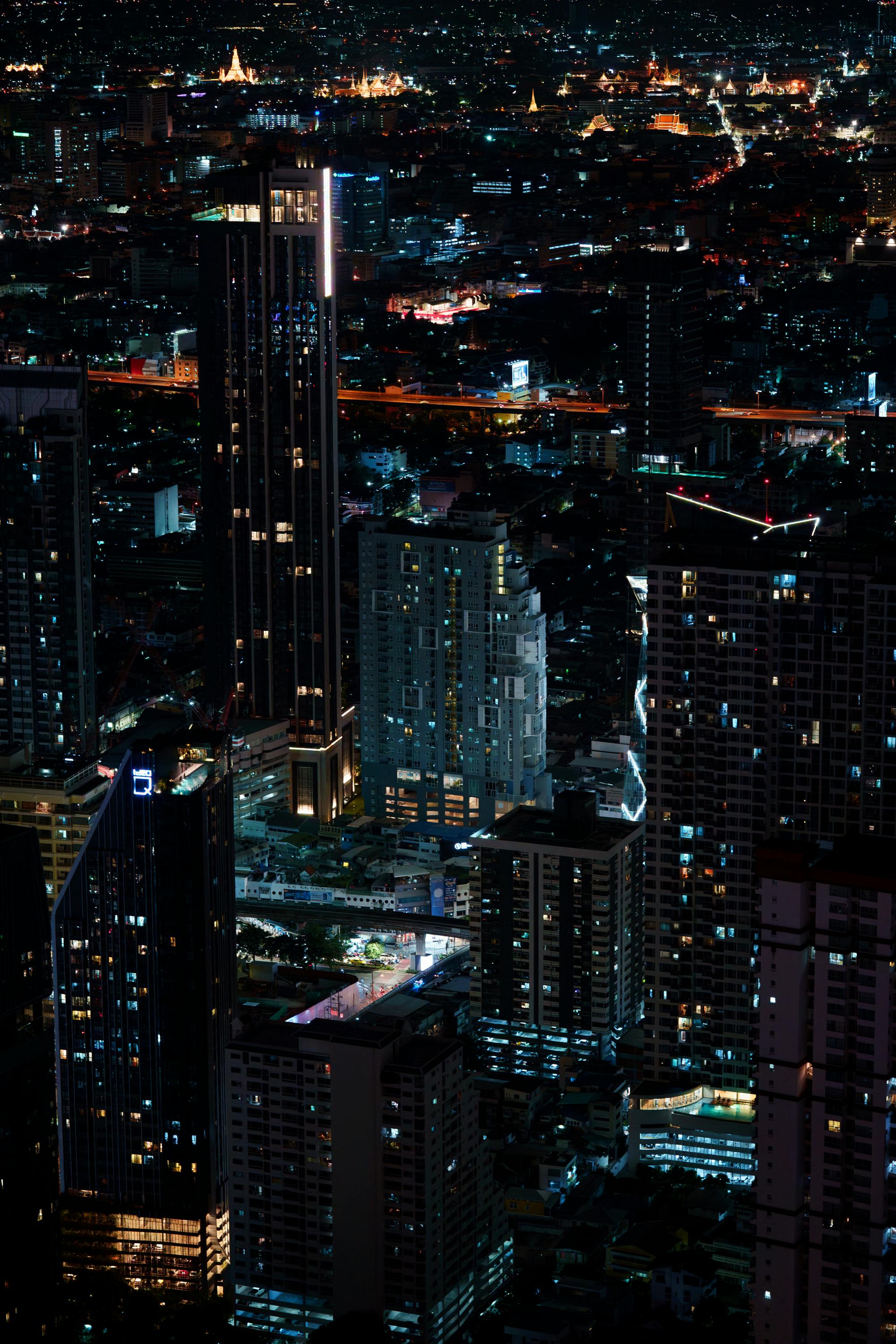 Vibrant Bangkok Night Cityscape · Free