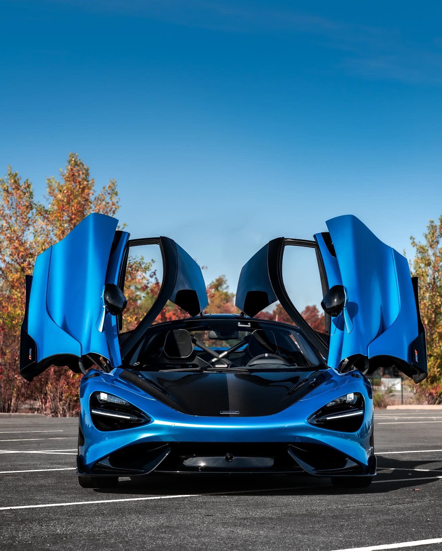 McLaren 765LT