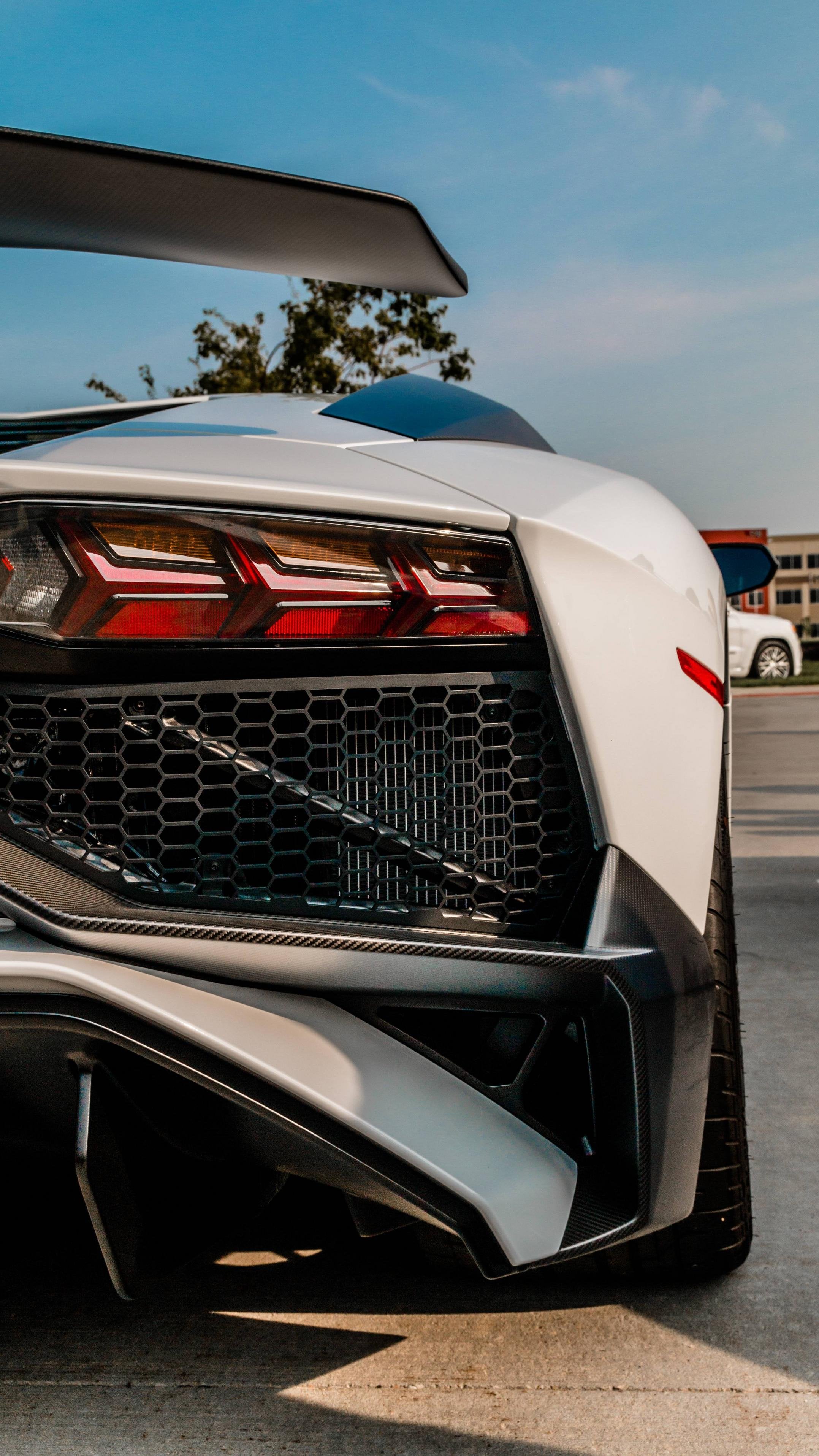 Lamborghini Aventador SV phone