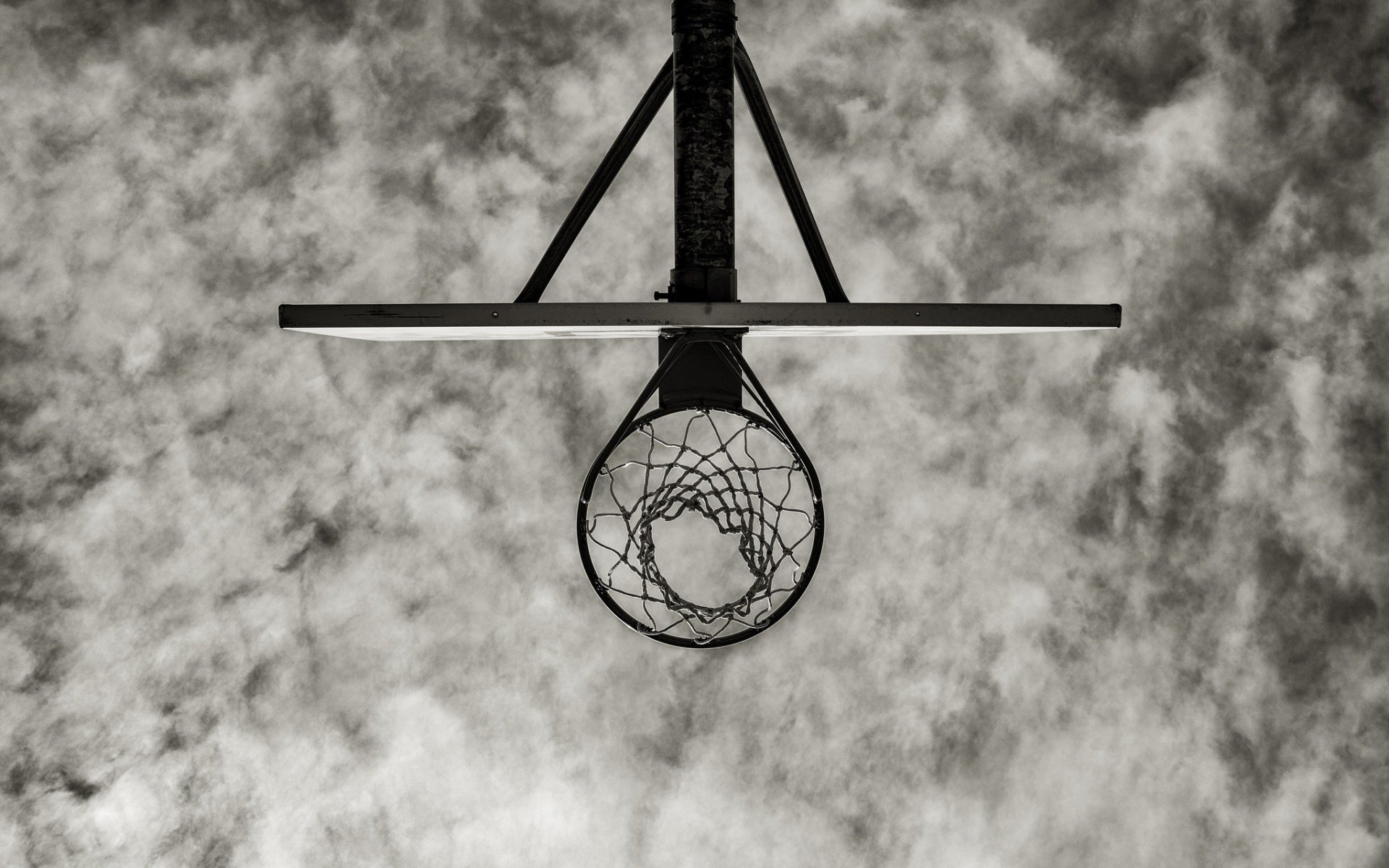 HD Basketball Hoop Wallpaper: Elevate