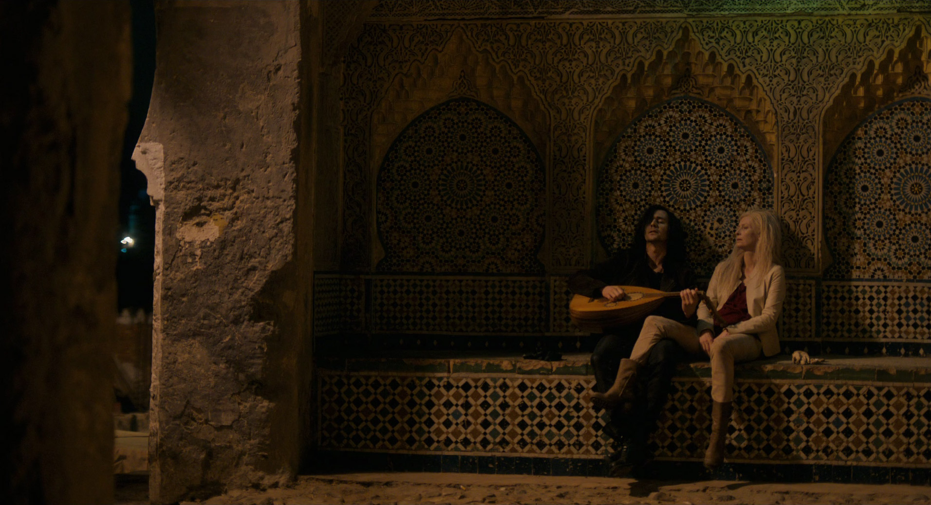 Only Lovers Left Alive 229