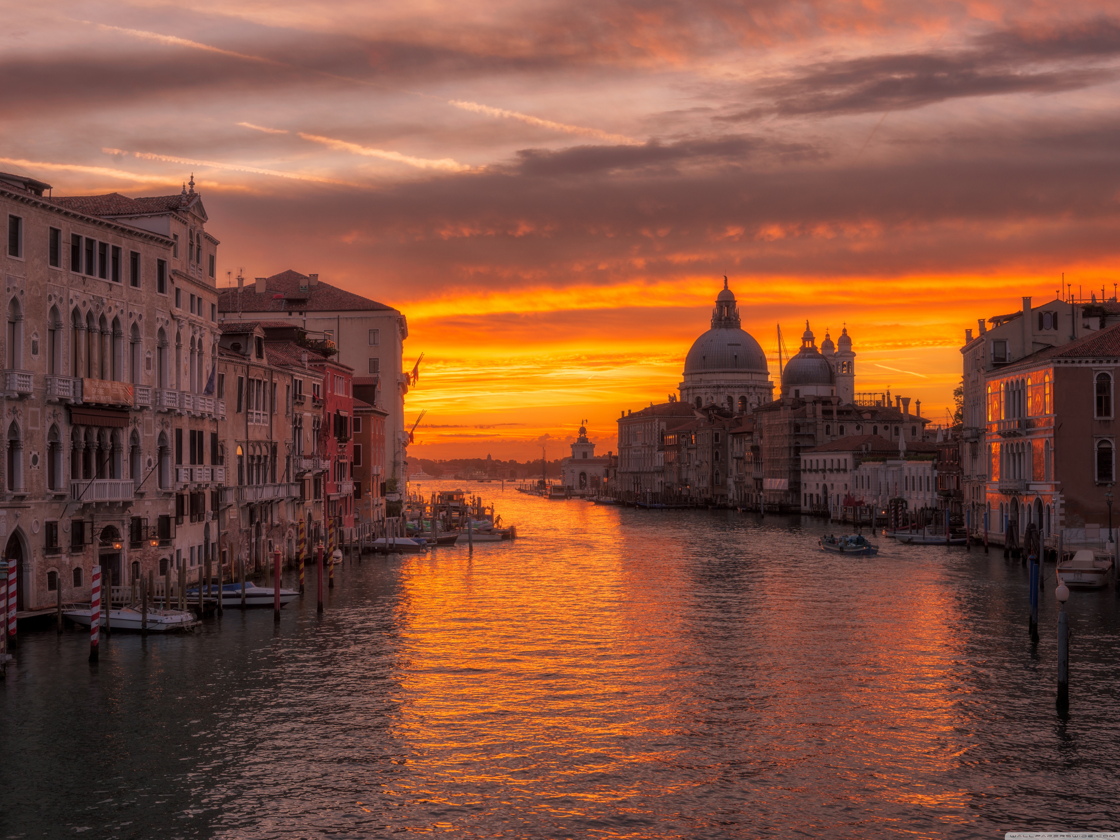 Venice Sunrise 4K UHD Wallpaper