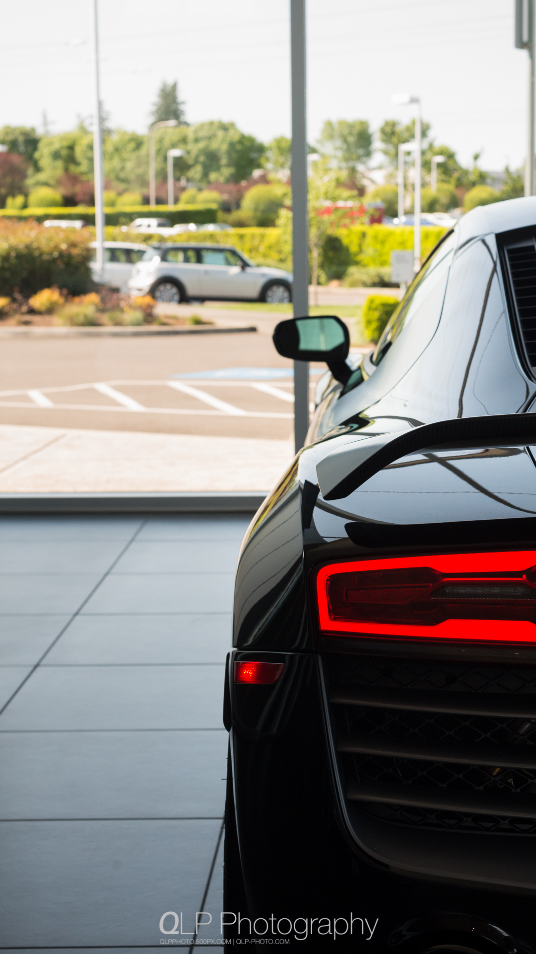 Mythos Black Audi R8 competition Phone