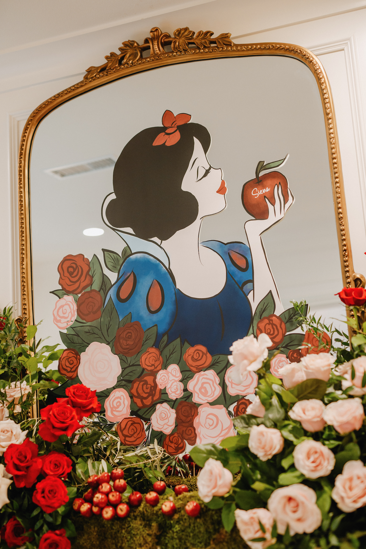 Snow White Siena} 1st Birthday