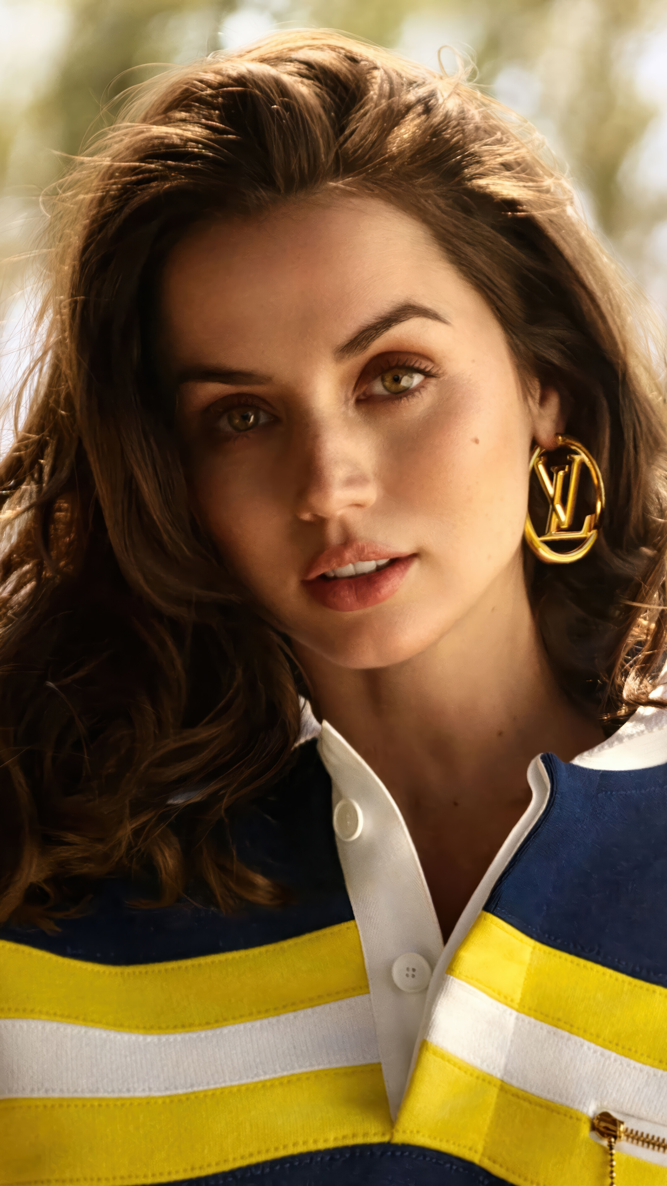 Ana de Armas 4K Wallpaper iPhone HD