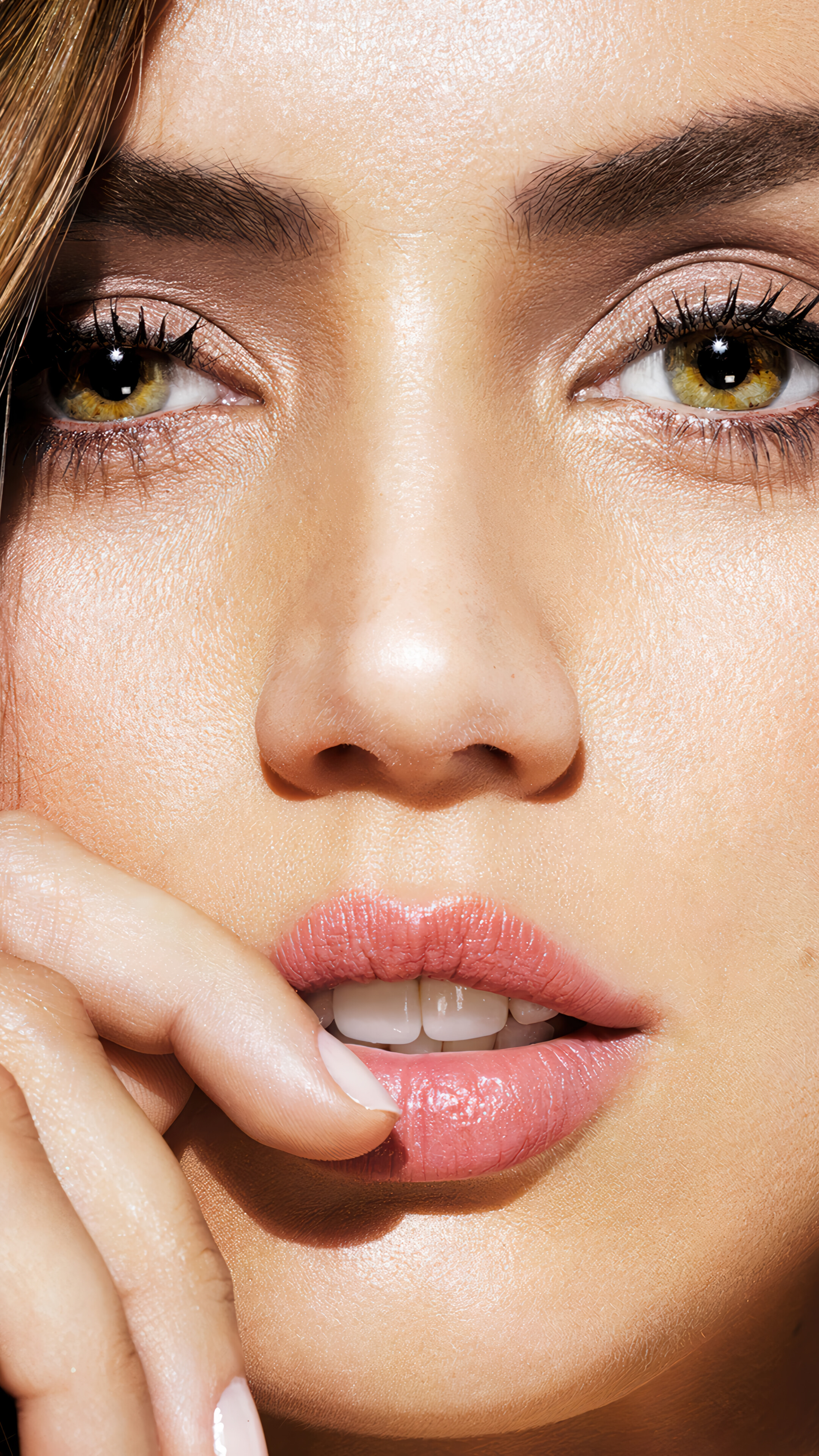 Ana de Armas 4K Wallpaper iPhone HD