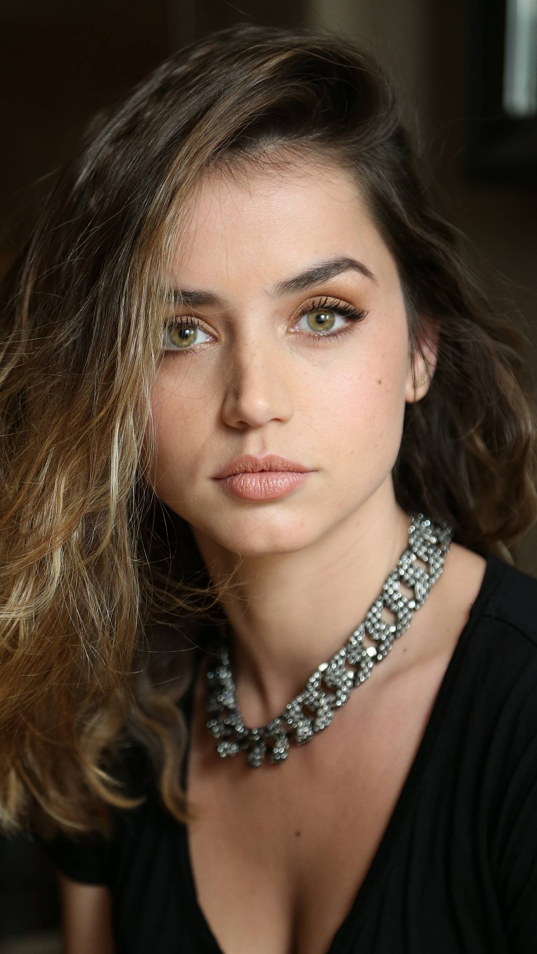 Celebrity Ana De Armas Phone Wallpaper