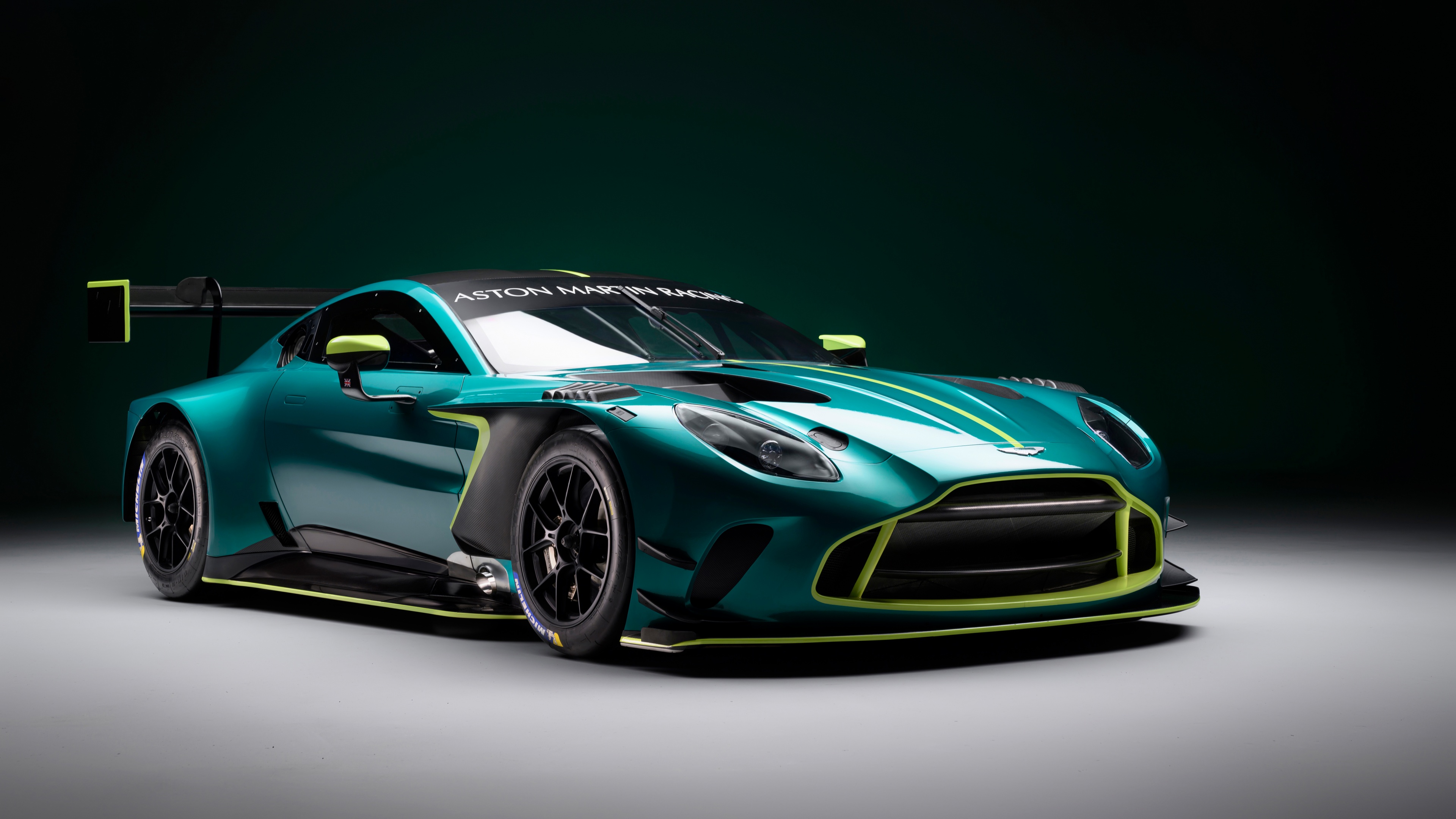 Aston Martin Vantage GT3 4K Wallpaper