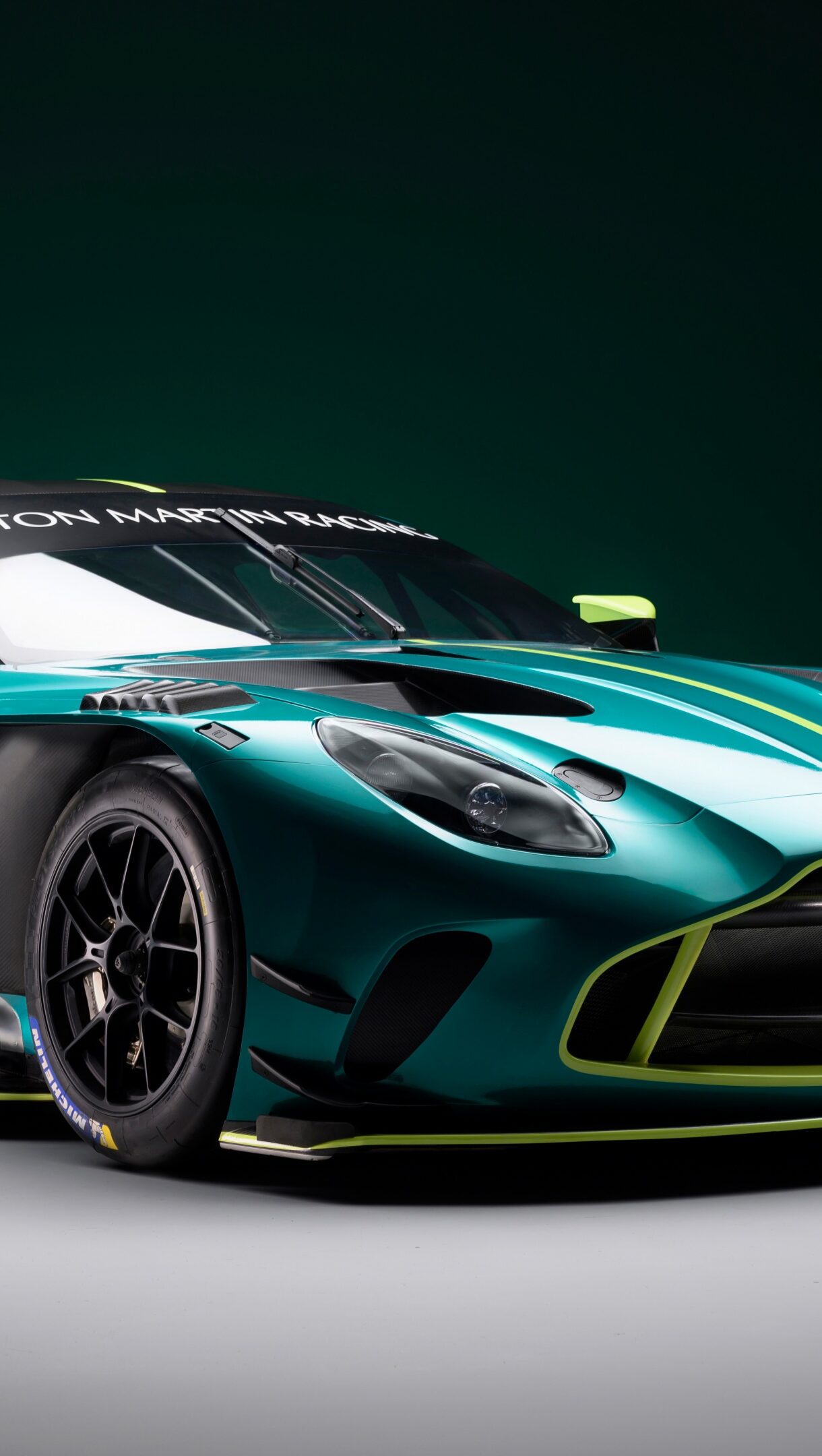 Aston Martin Vantage GT3 4K Wallpaper
