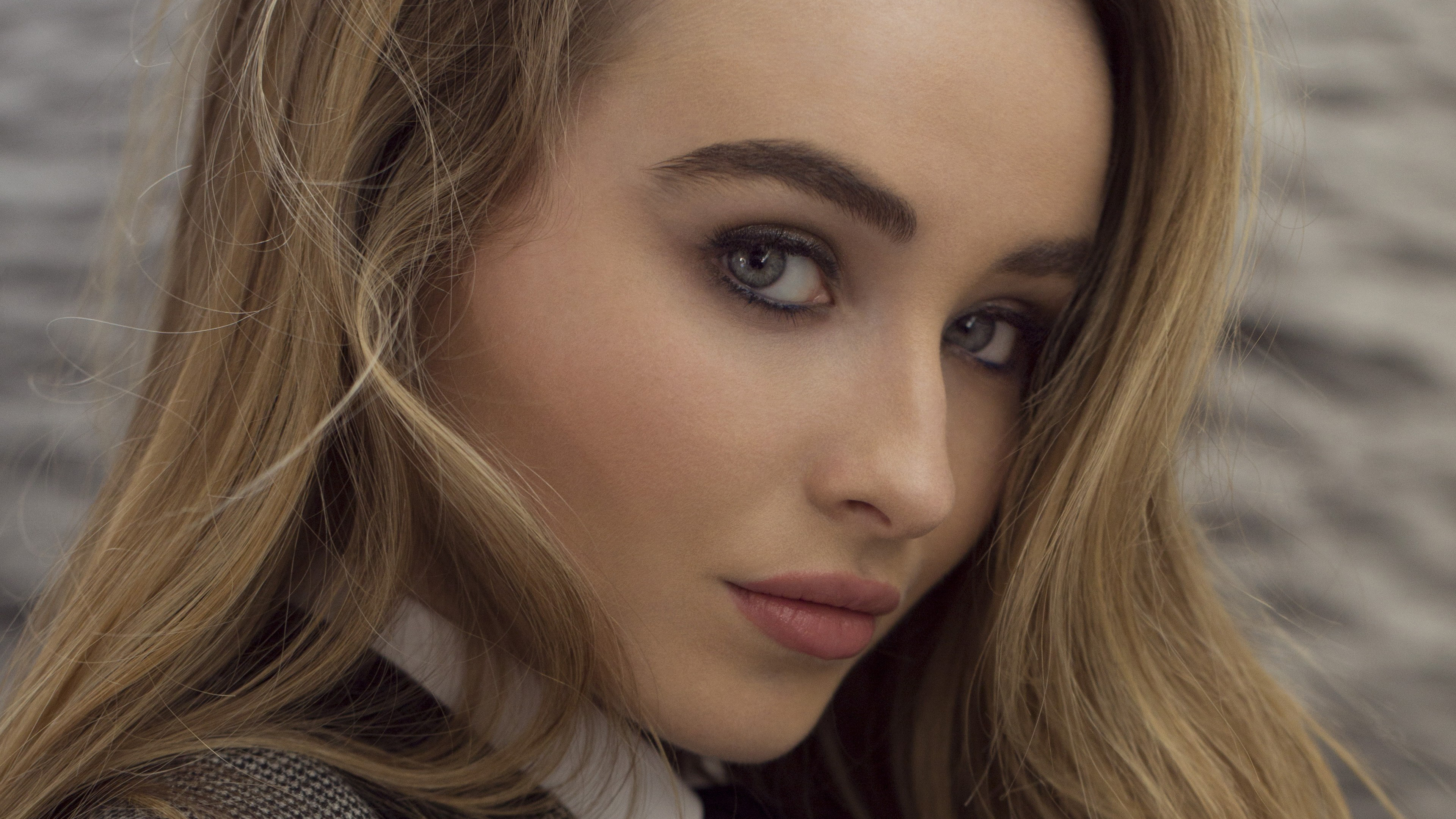 Sabrina Carpenter Wallpaper
