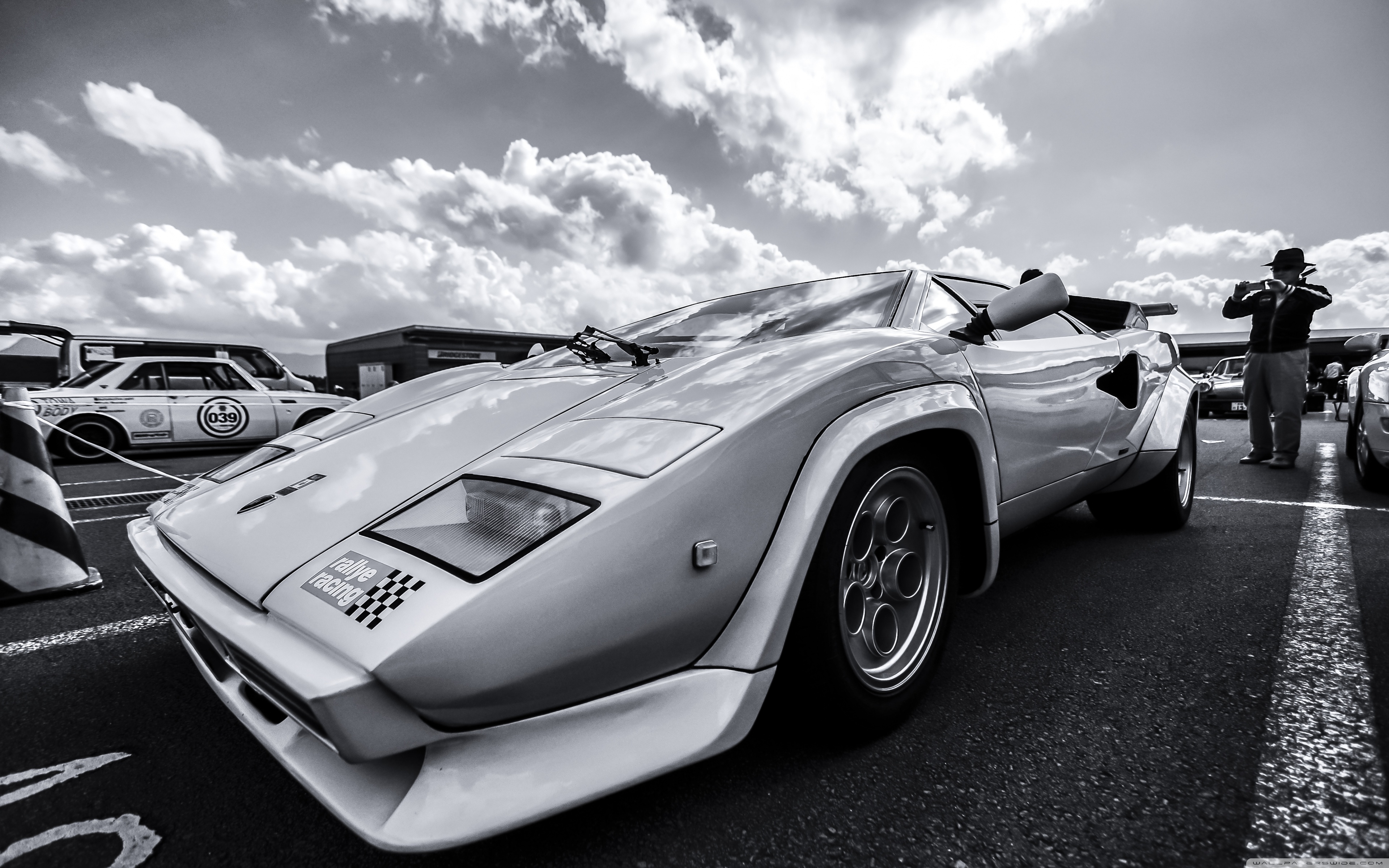 An Old Lamborghini 4K UHD Wallpaper
