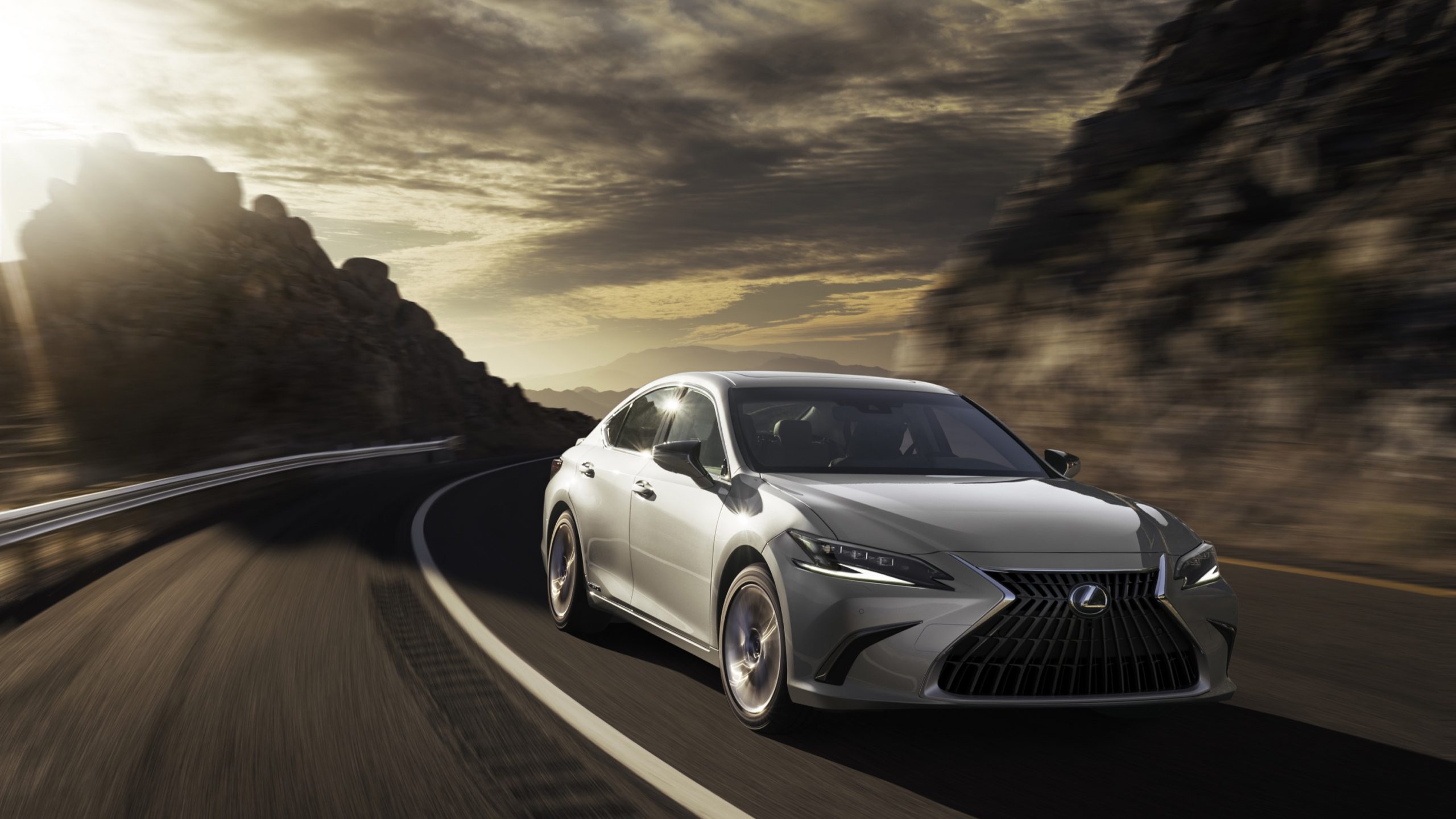 Updated 2022 Lexus ES Sedan