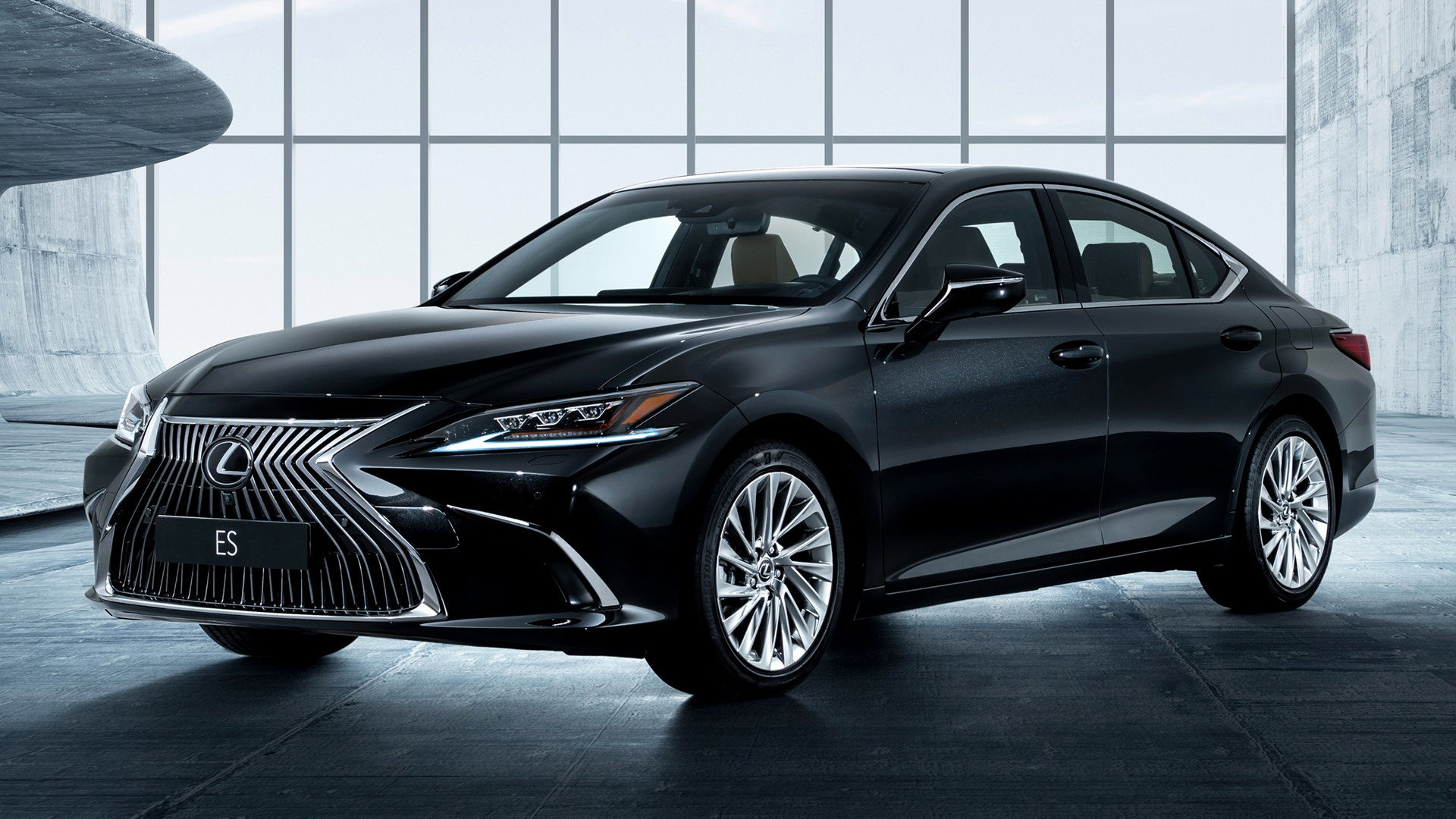 Lexus ES (EU) and HD