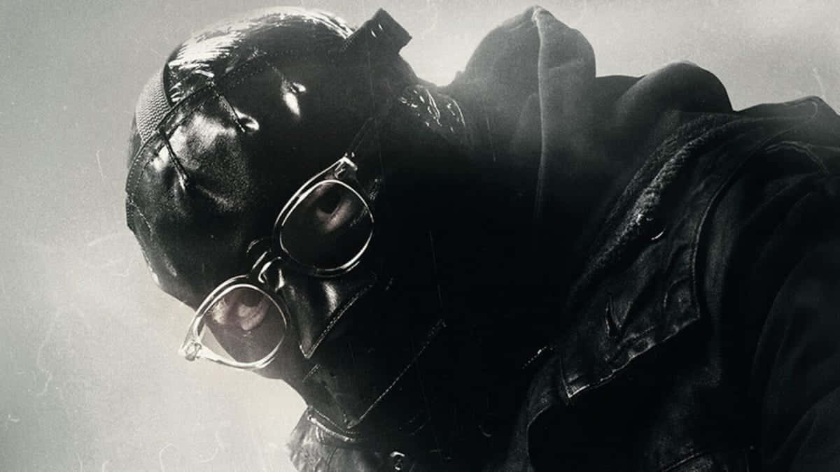 Paul Dano Stares Thoughtfully In A Back