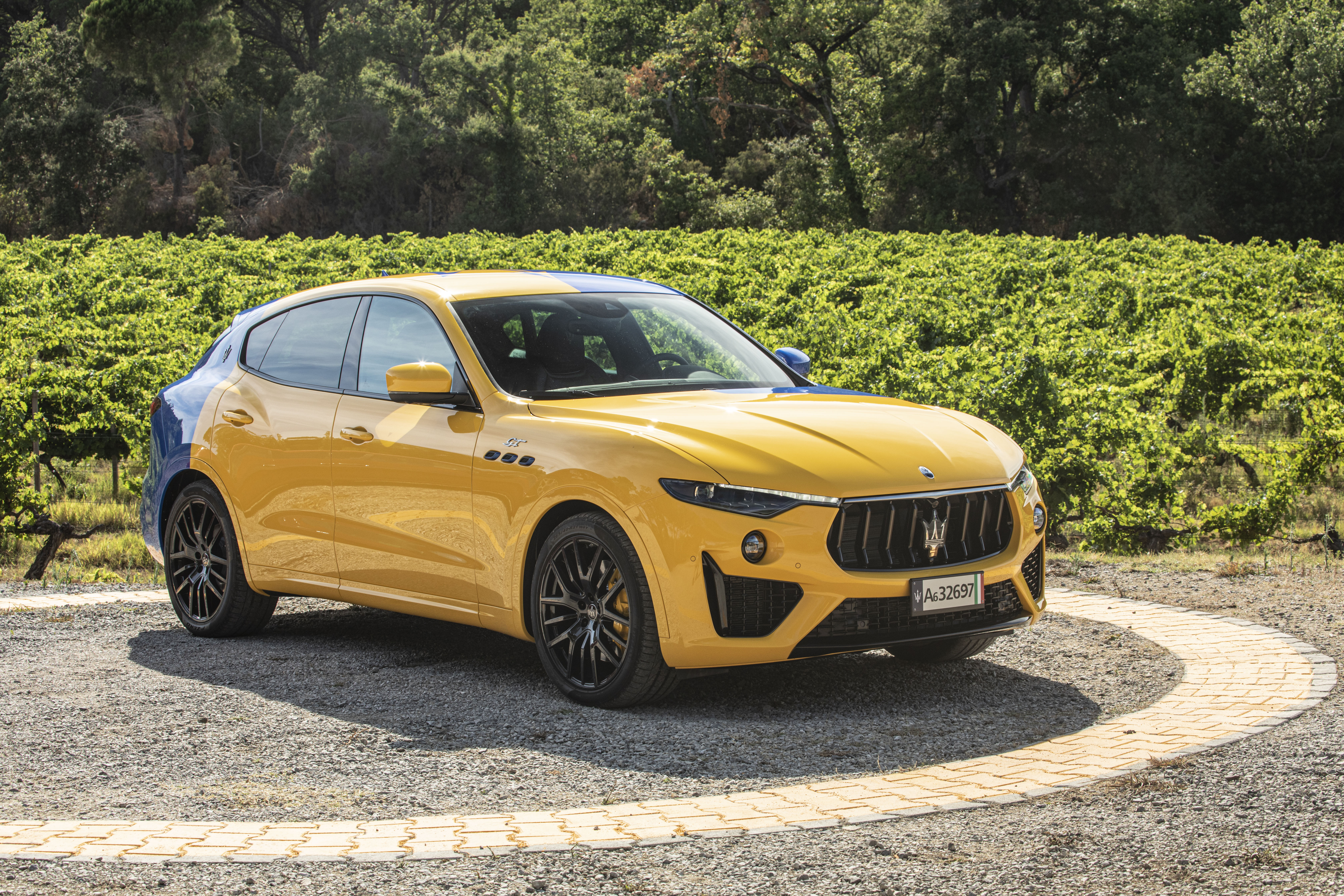 Download SUV Maserati Levante Vehicle