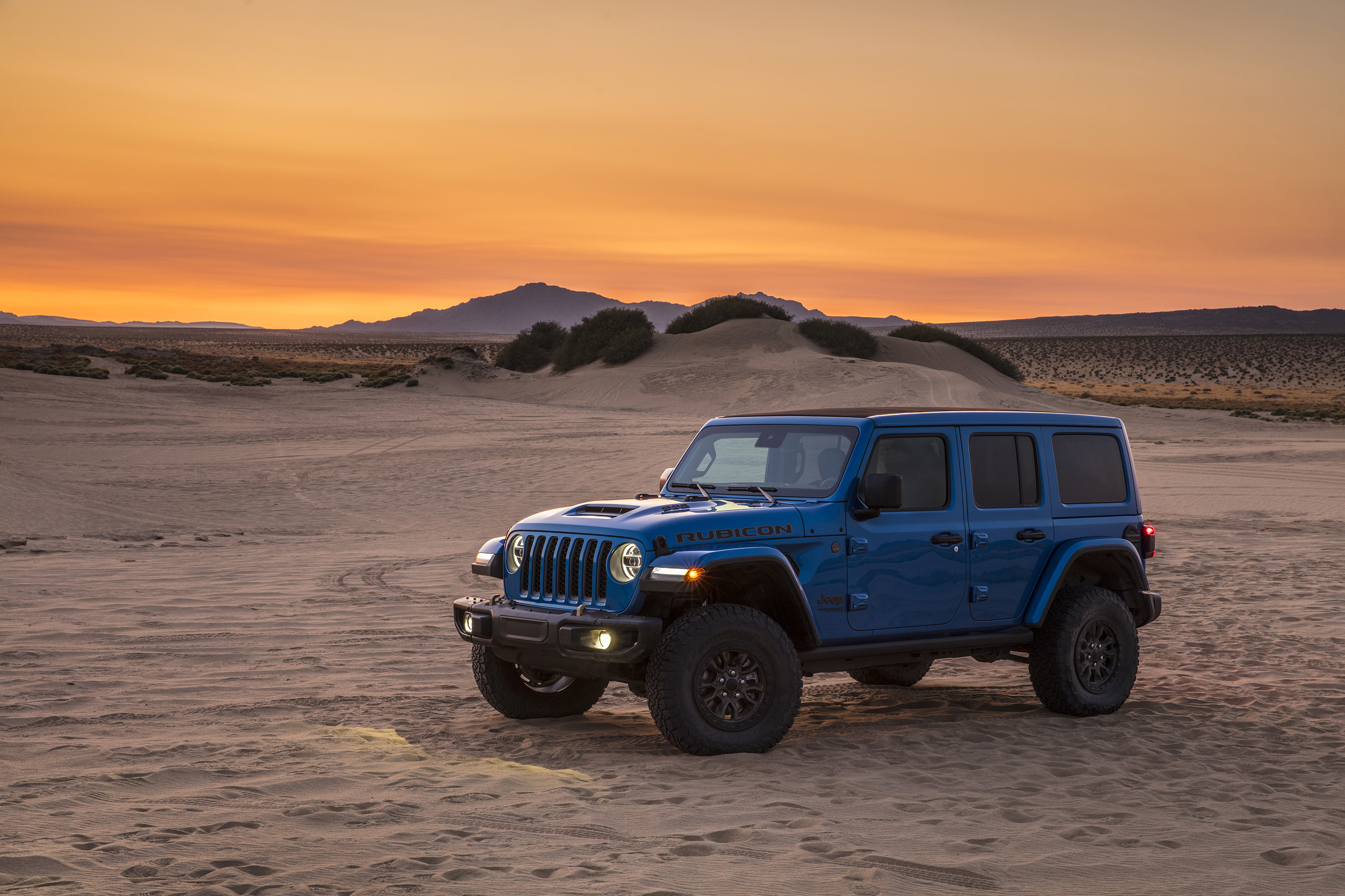 Desktop Wallpaper Jeep SUV 2021