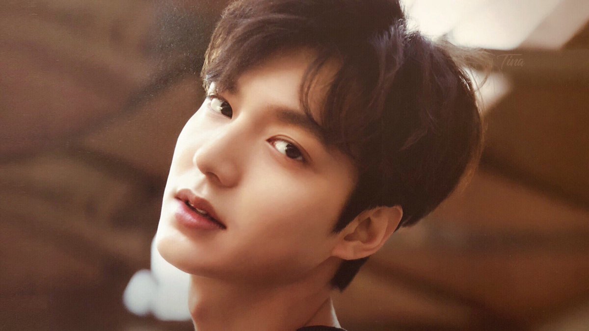 #Minoz Official Desktop calendar