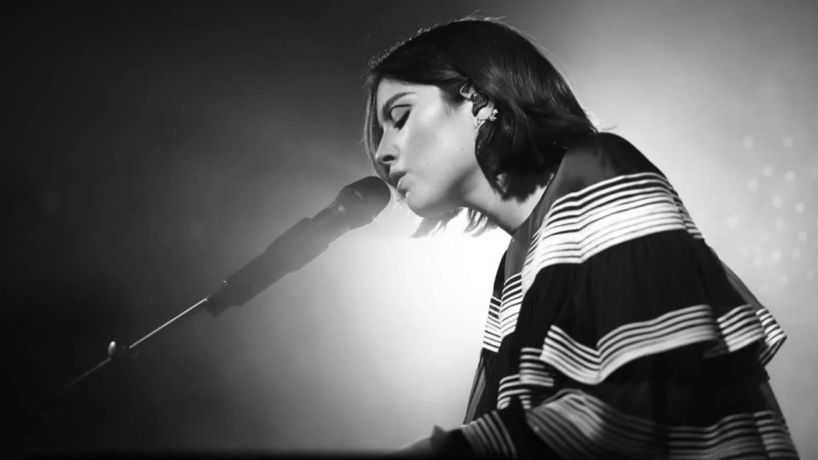 Gracie Abrams, the Queen of Indie Pop