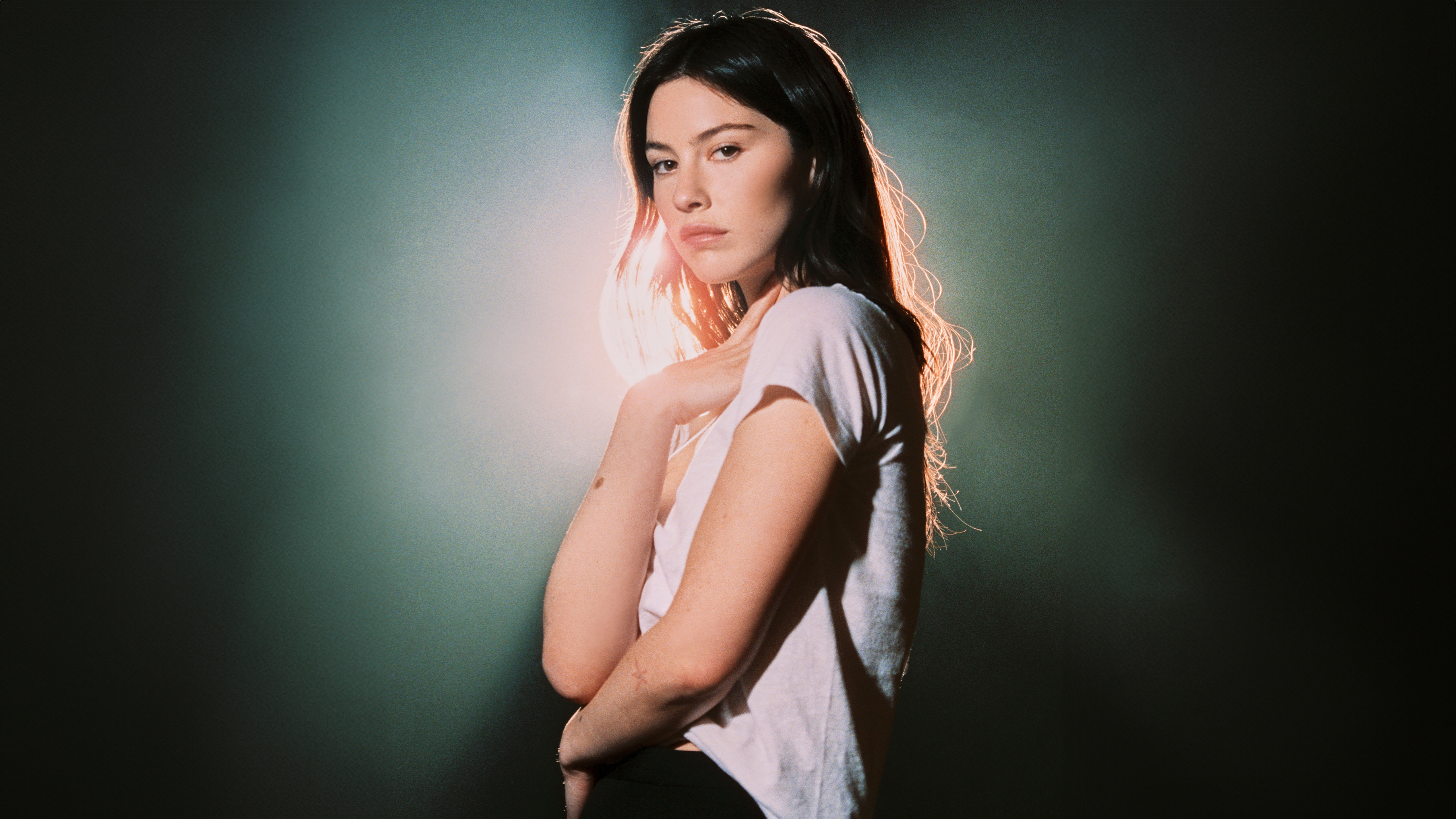 Gracie Abrams Wallpaper