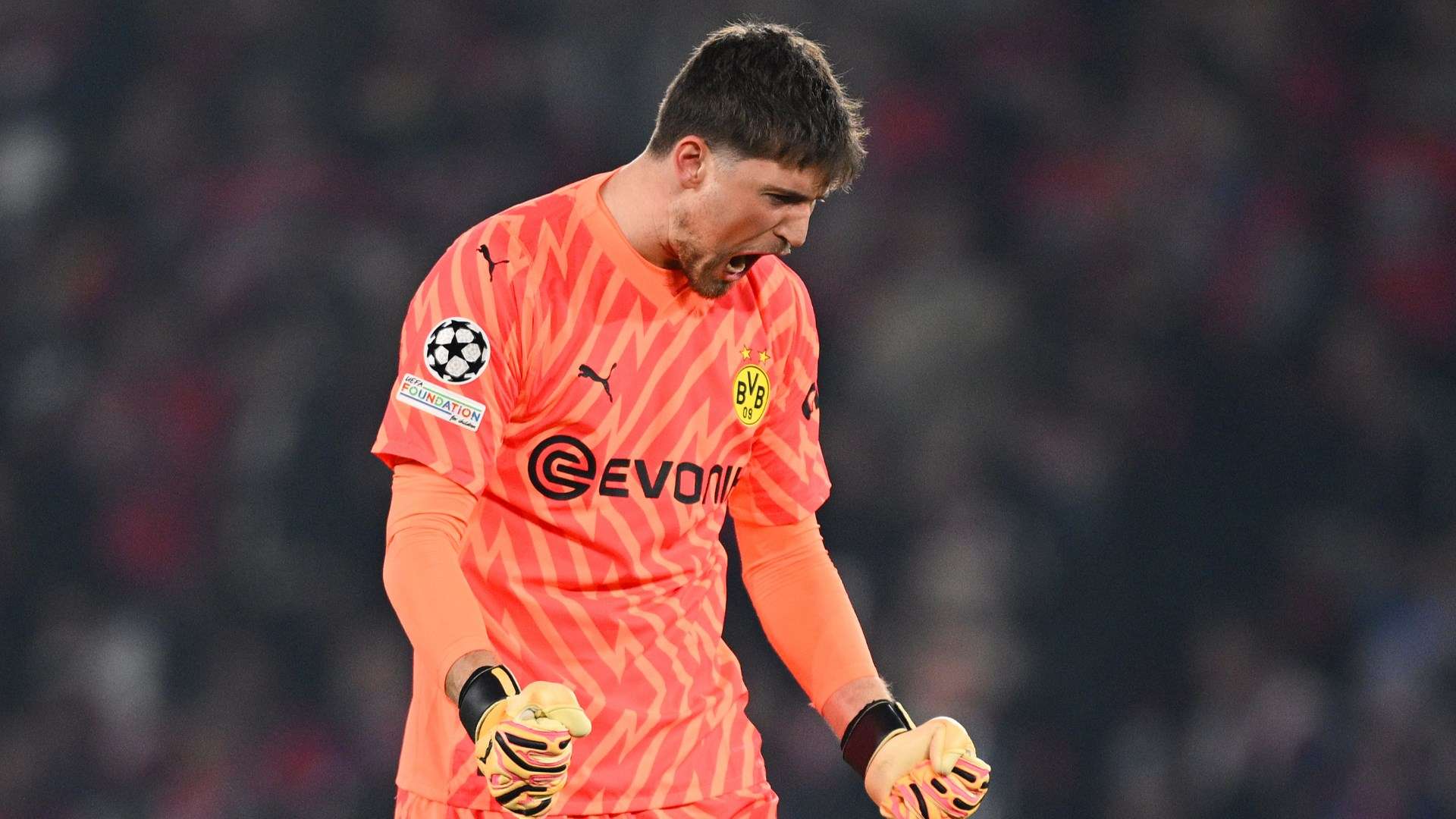 Gregor Kobel as Enzo Maresca