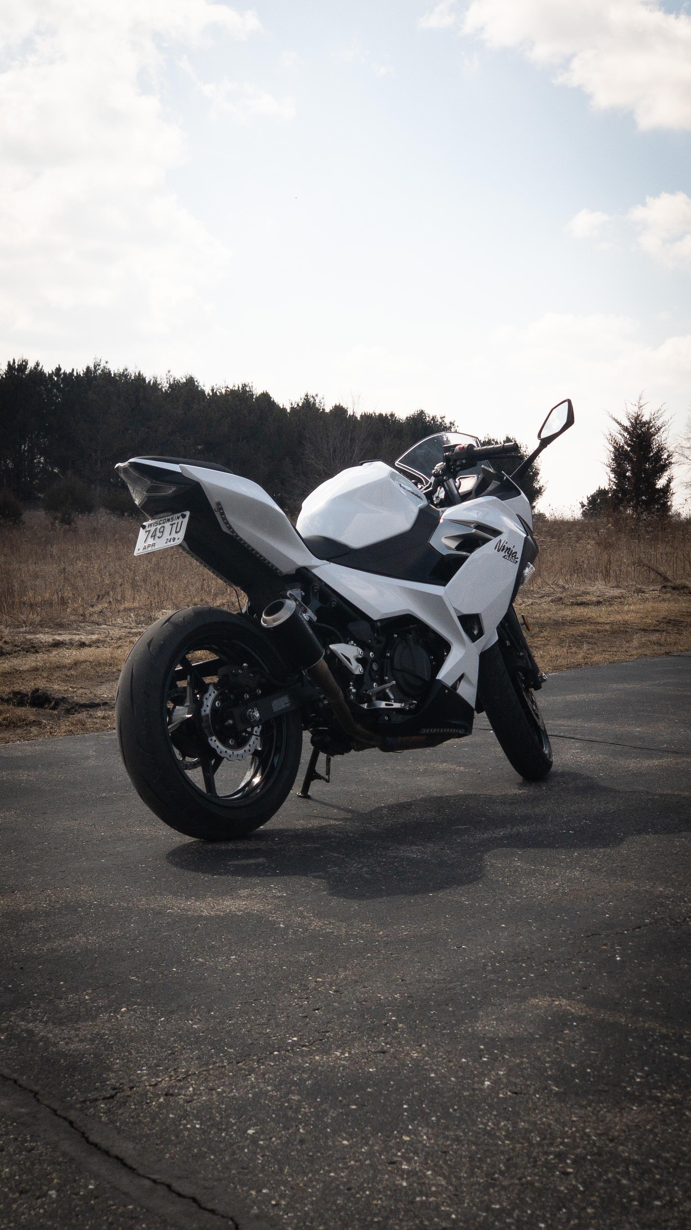 Haven't seen many white 400s on here