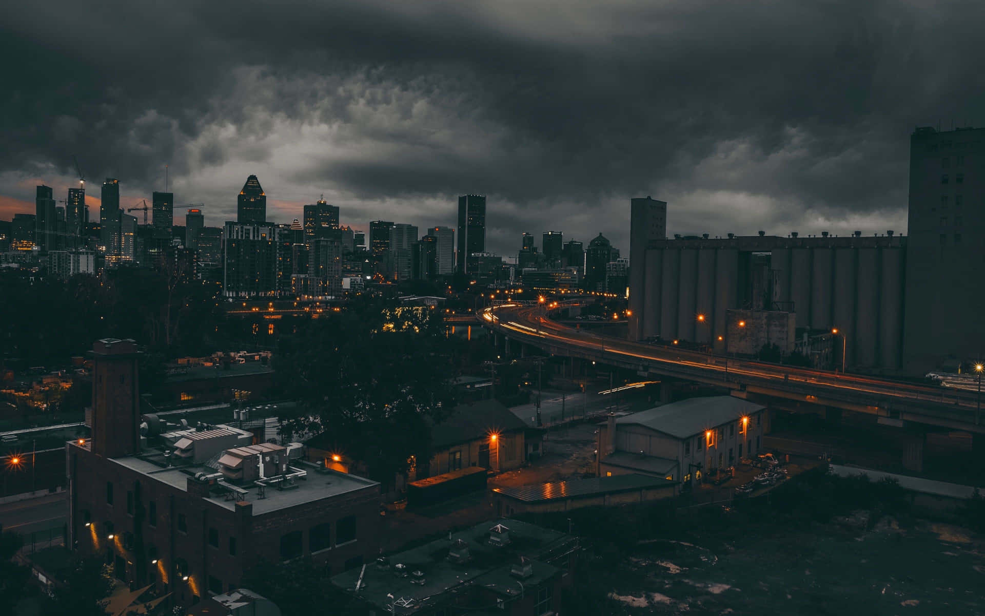 Cloudy Sky Dark City 4K Wallpaper