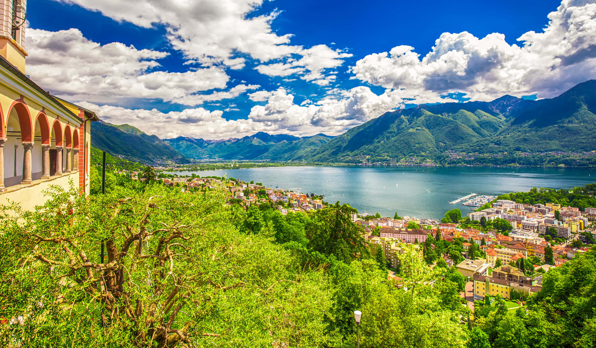 Locarno Wallpaper