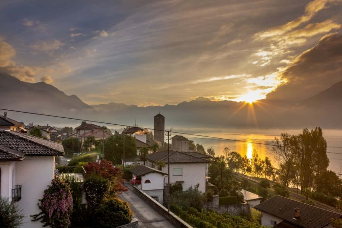Locarno Wallpaper