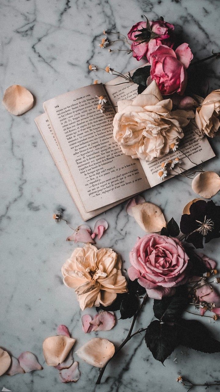 Book & roses. Flowers photography wallpaper, Vintage flowers wallpaper, Flower iphone wallpaper