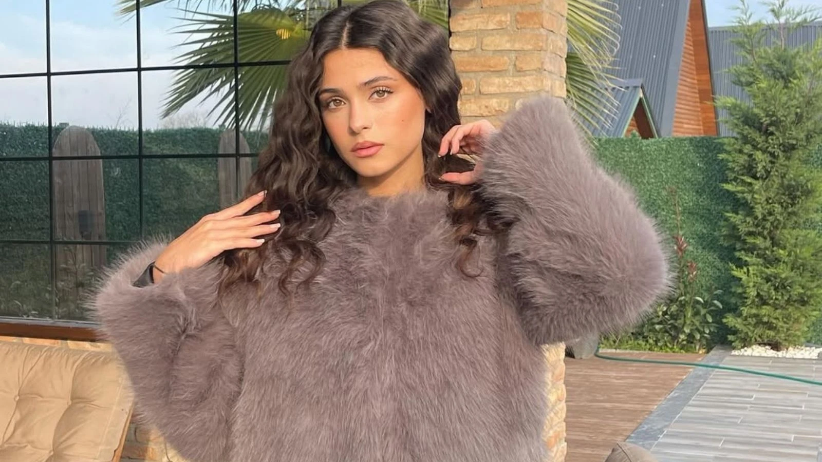 Hudutsuz Sevda dizisinin Leyla'sı Yaren