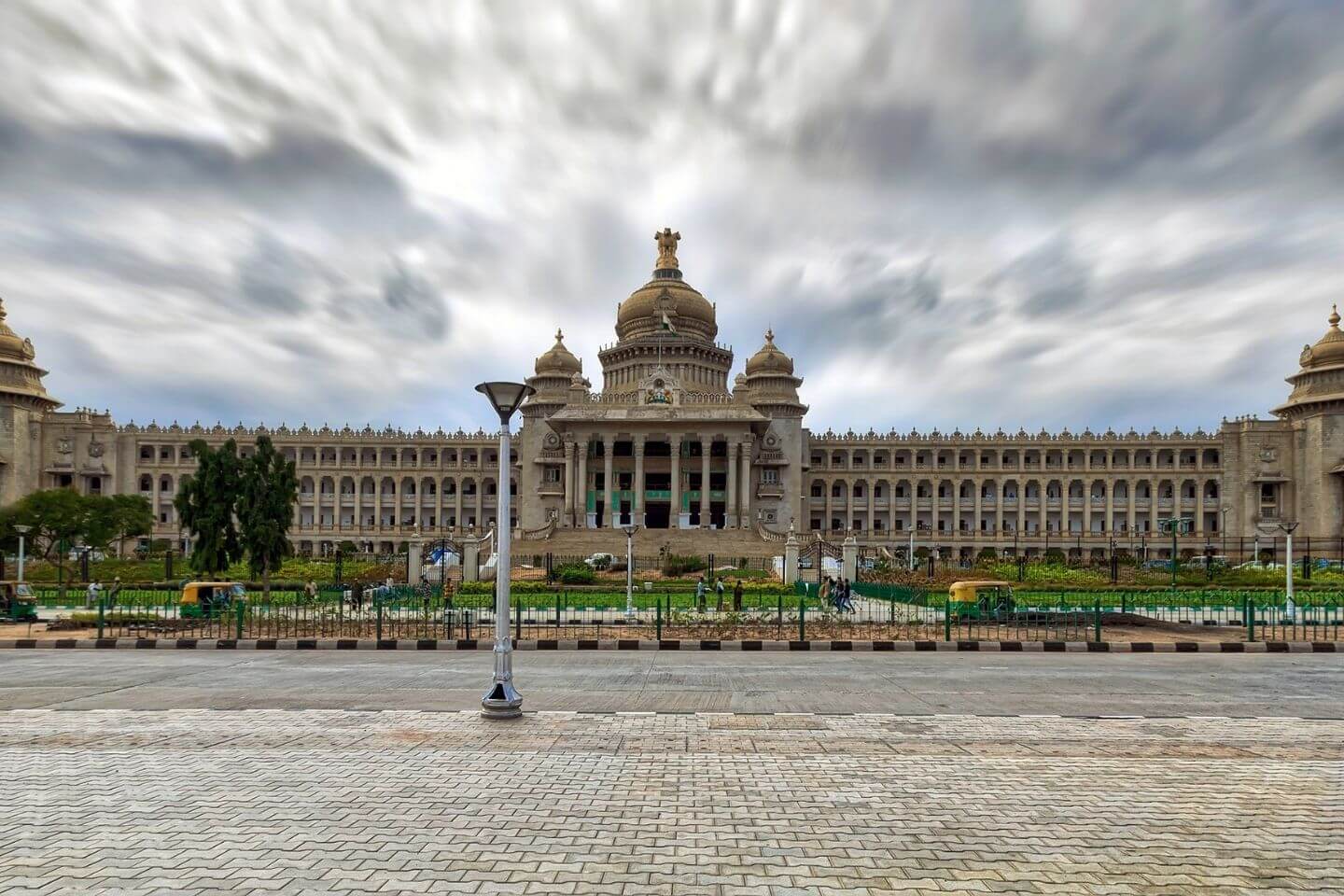 Vidhana Soudha Bangalore Timings, Entry