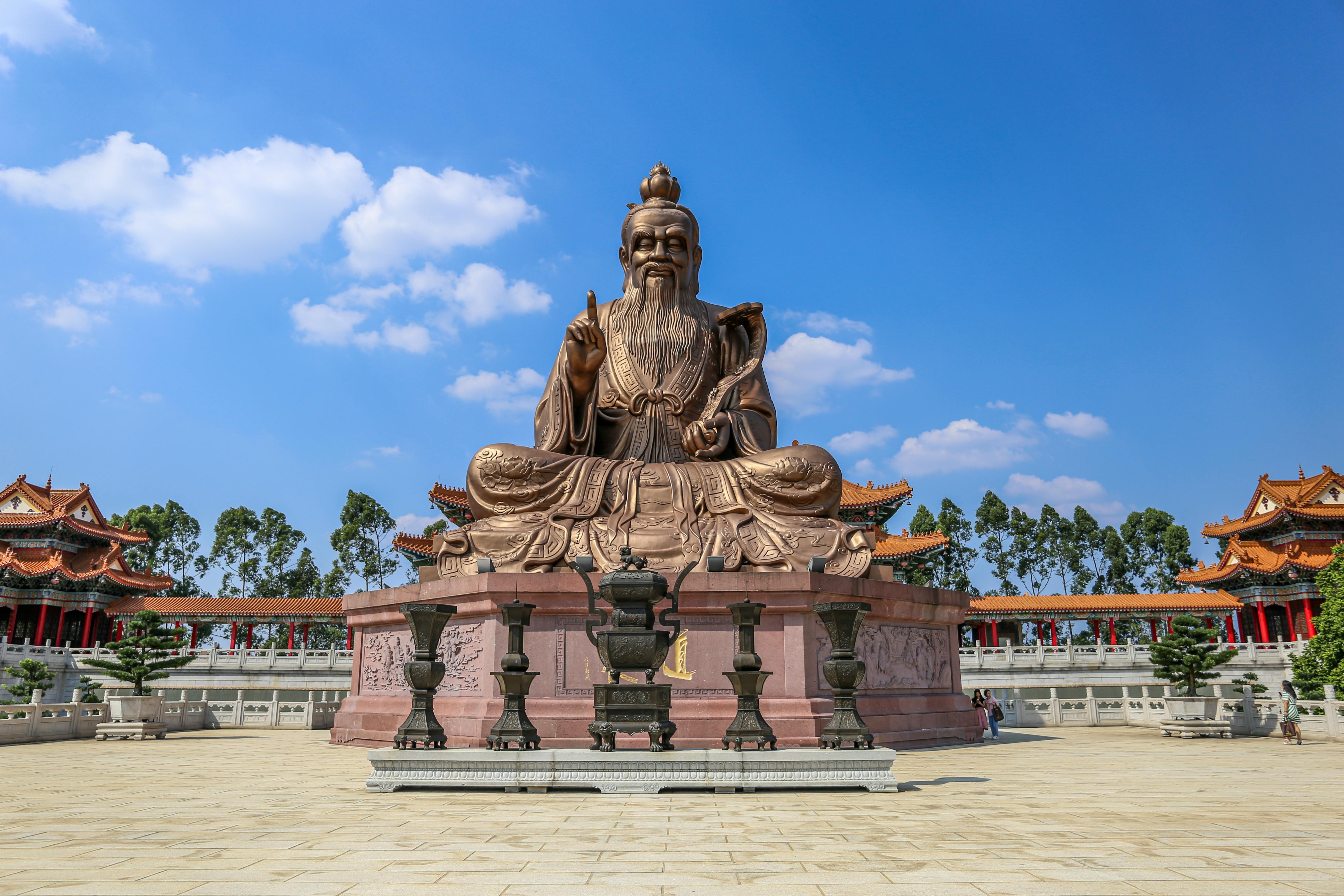 Laozi Statue on Temple Square · Free