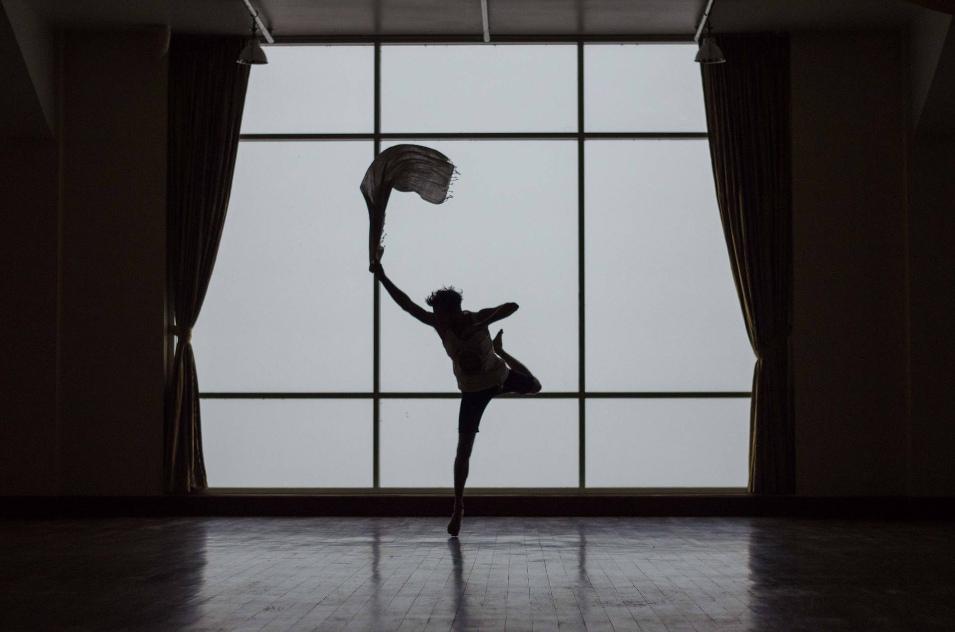 Dance Pose Wallpaper