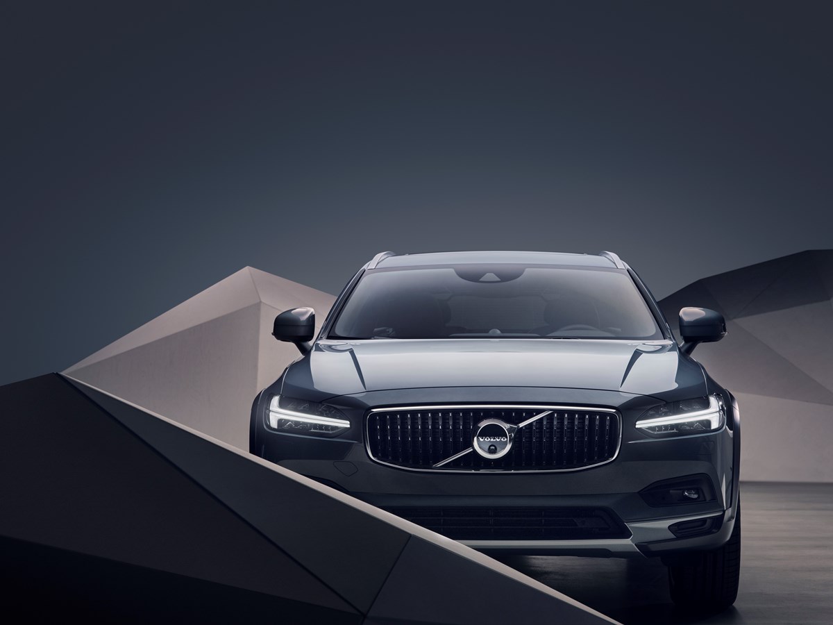 The refreshed Volvo V90 B6 AWD Cross