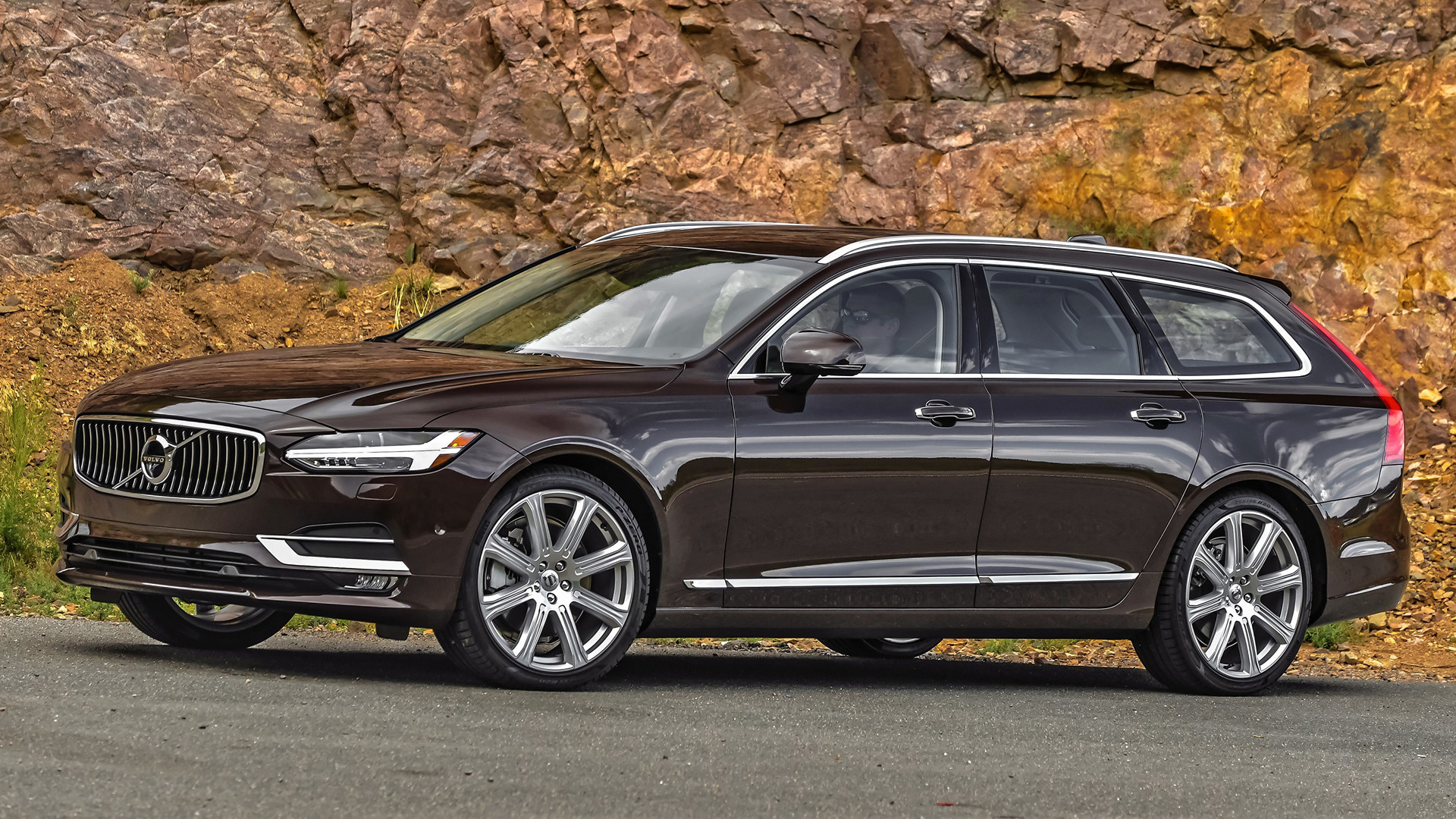 Volvo V90 (US) and HD