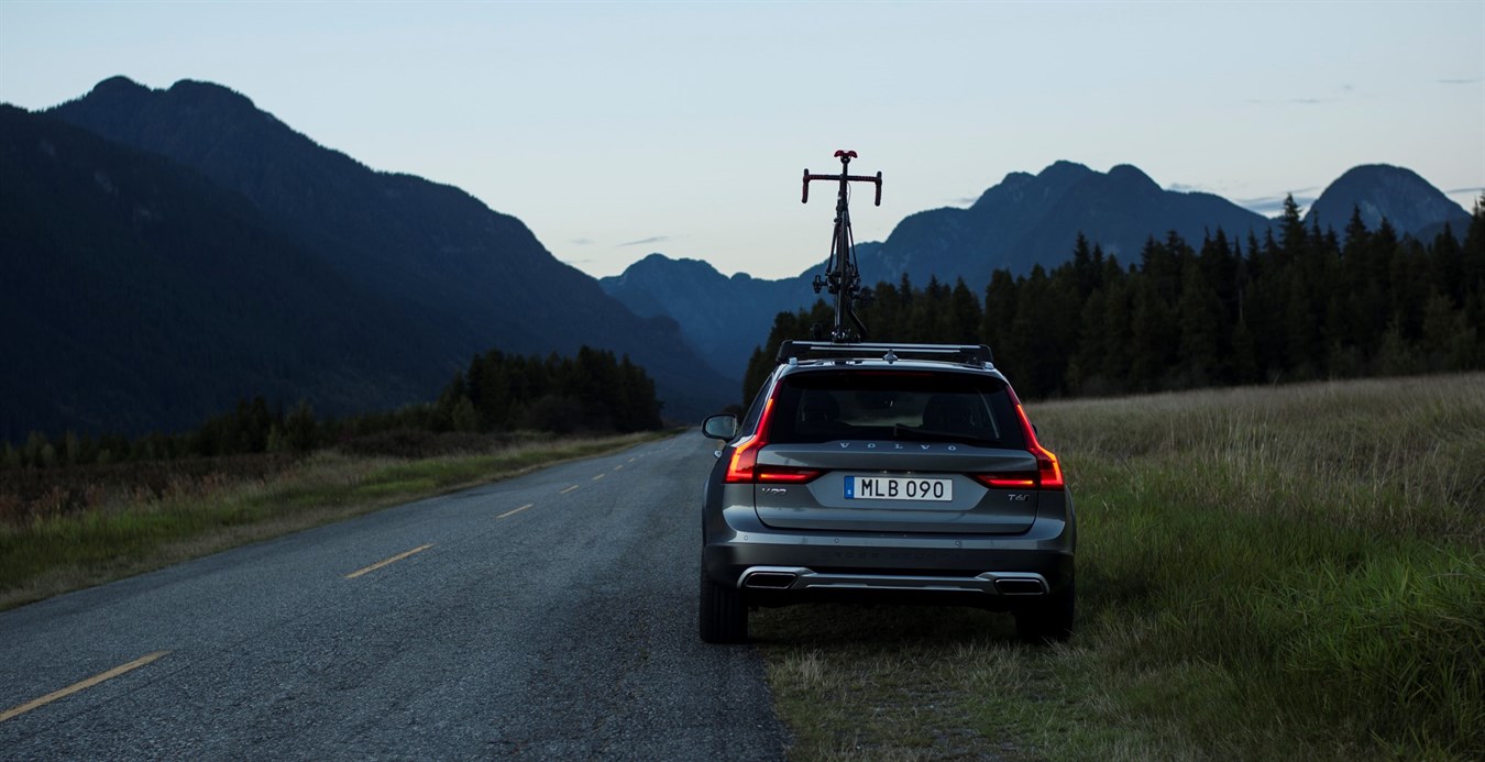 Volvo V90 Cross Country Car USA