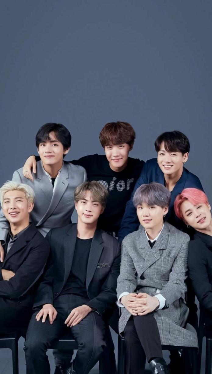 Cute BTS wallpaper APK for Android