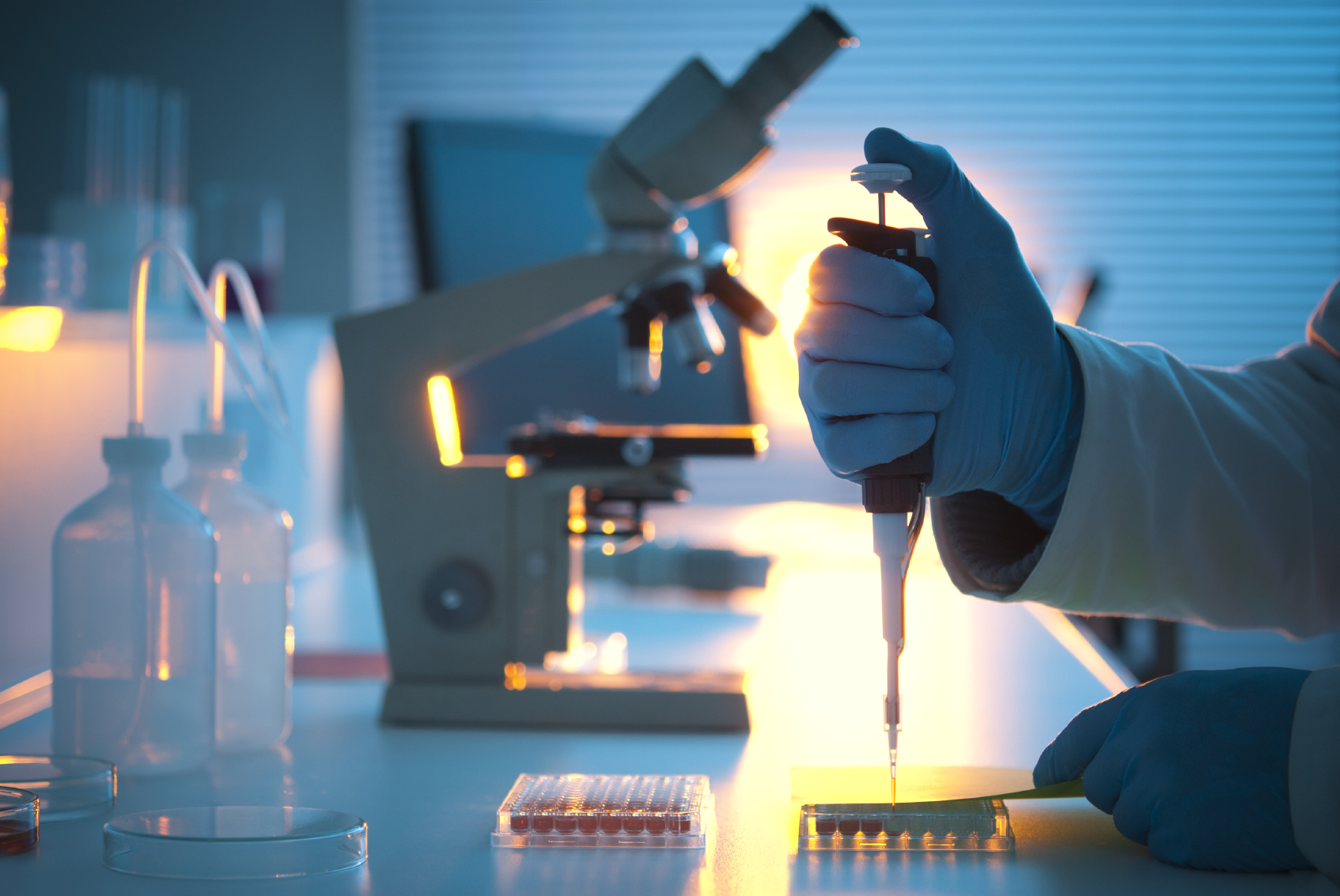 Role Of Laboratory Lighting Fixtures