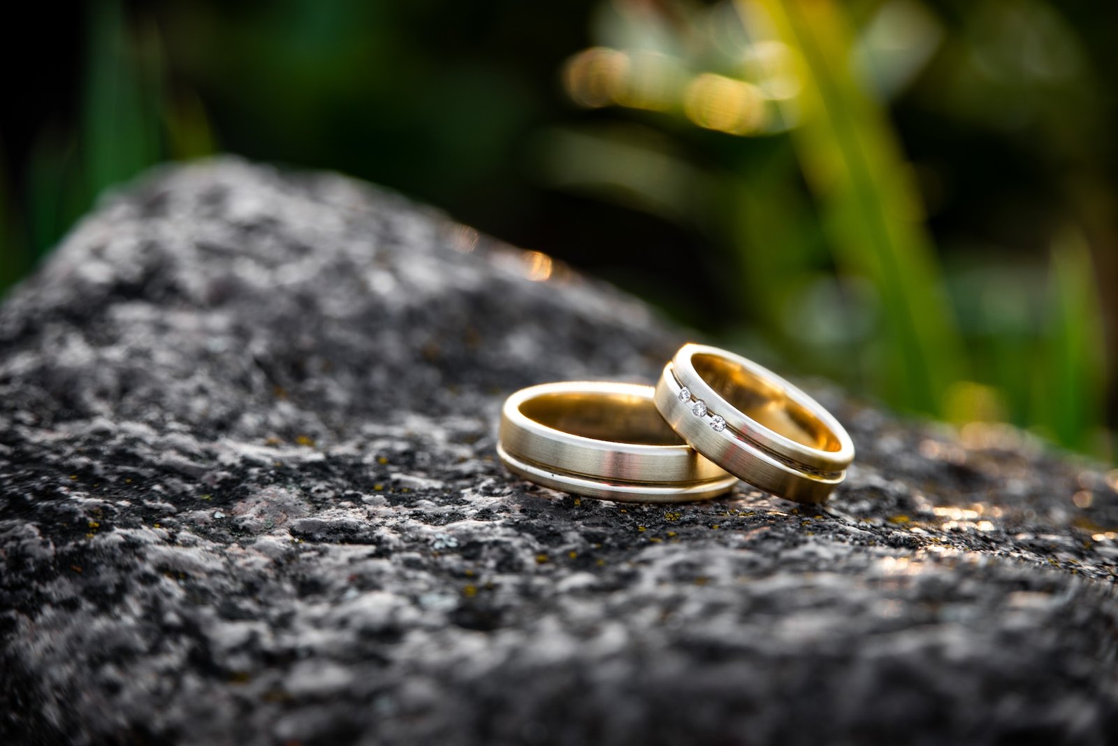Incredible Wedding Ring Photography