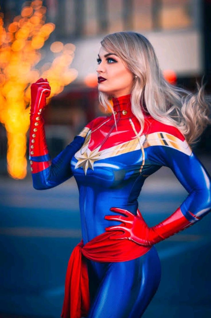 Captain marvel hot wallpaper