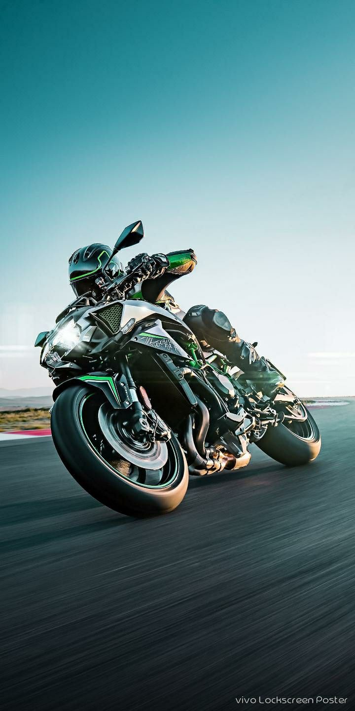 Hamdy Elgendy on Moto. Kawasaki bikes