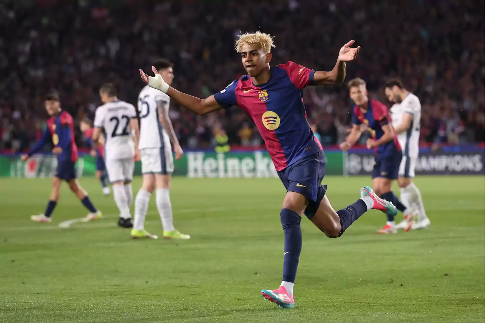 Confirmed, Rio Ferdinand Knocks Out