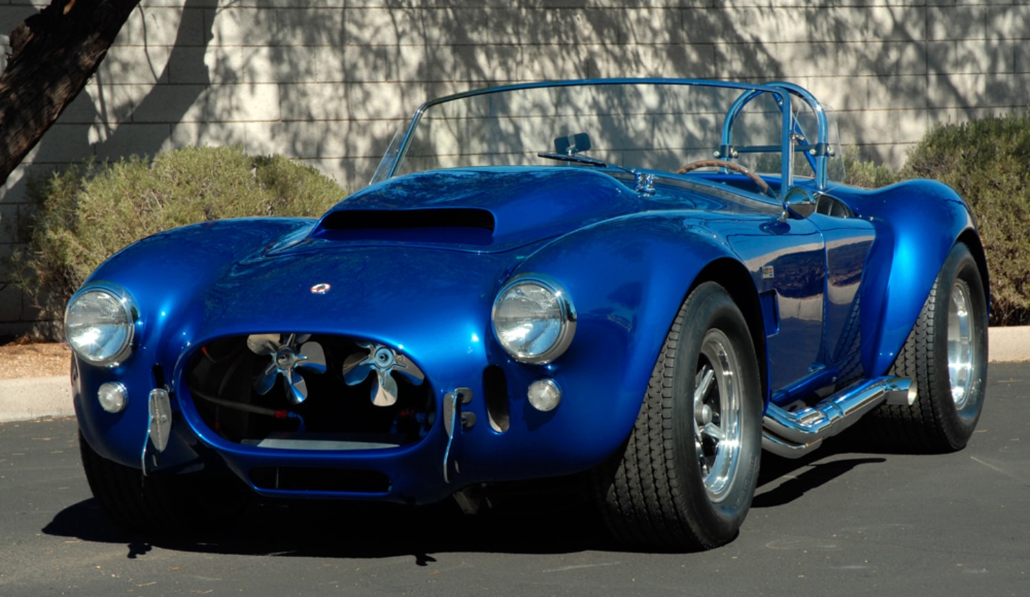 Shelby Cobra sells for $5.5 million