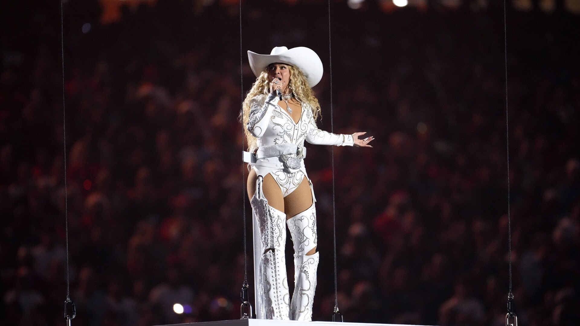 Beyoncé infuriates NFL fans with banned
