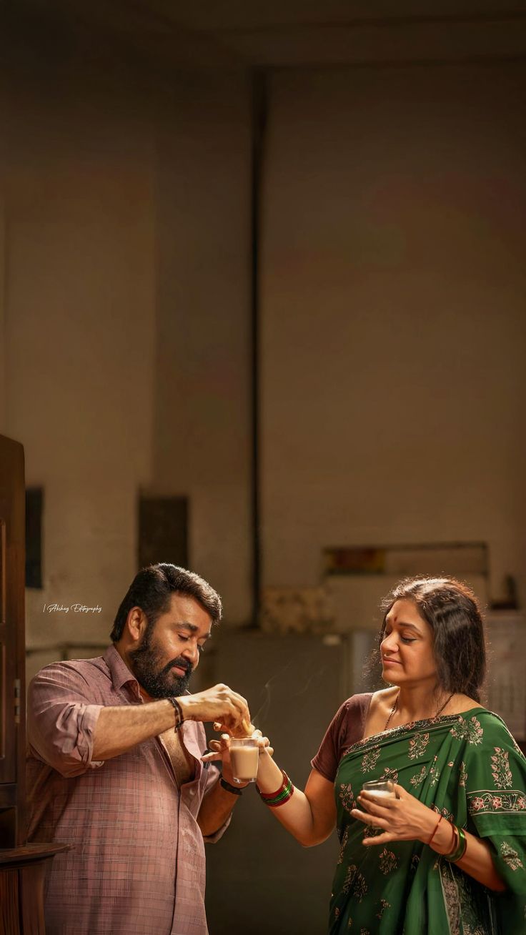 Thudarum Movie. Mohanlal, Shobhana